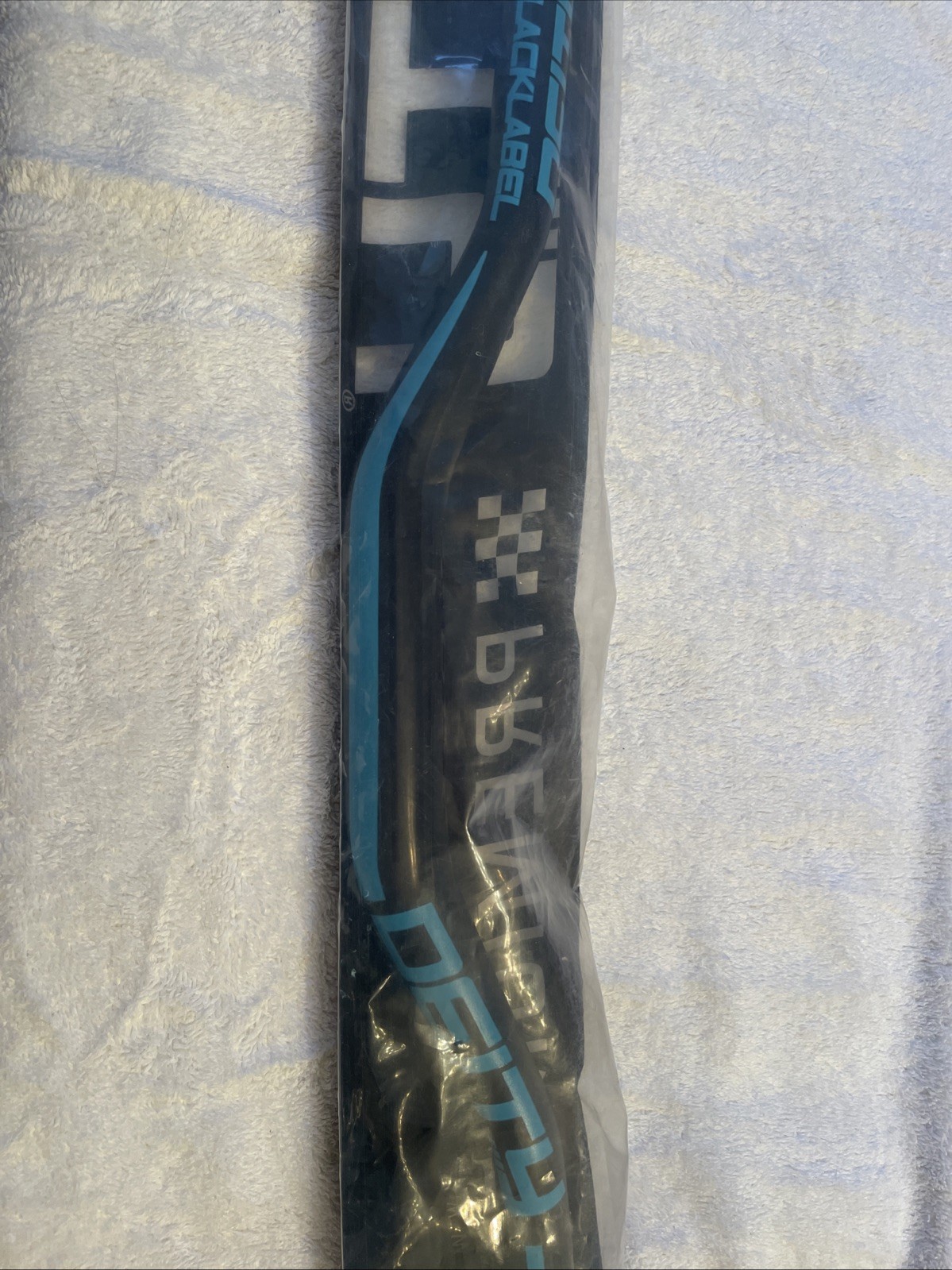 Deity Black Label (31.8) 800 Mountain Bike Handlebars 38mm Rise. Turquoise