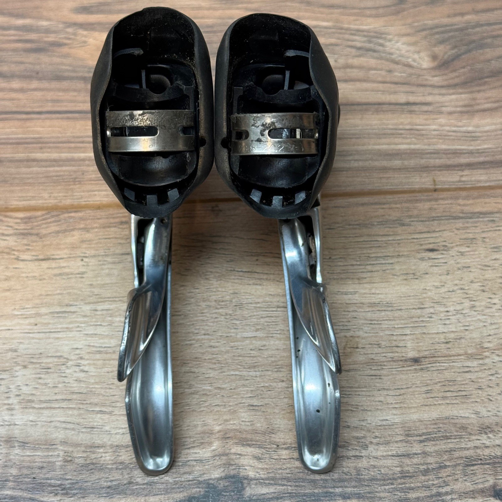 Shimano Dura-Ace ST-7700-C 2 x 9 STI Shifters STI