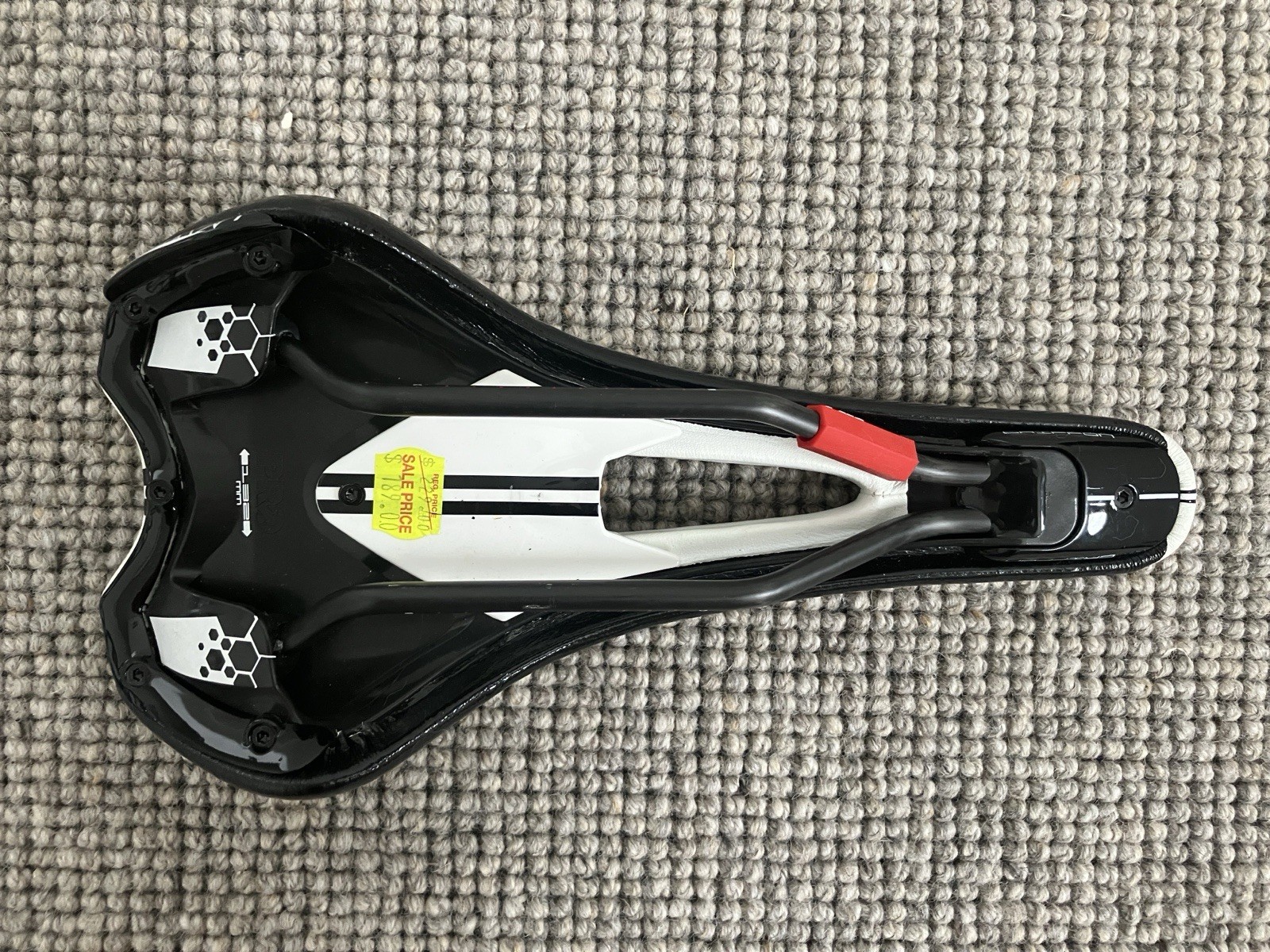 Shimano PRO Griffon carbon rail saddle 132mm