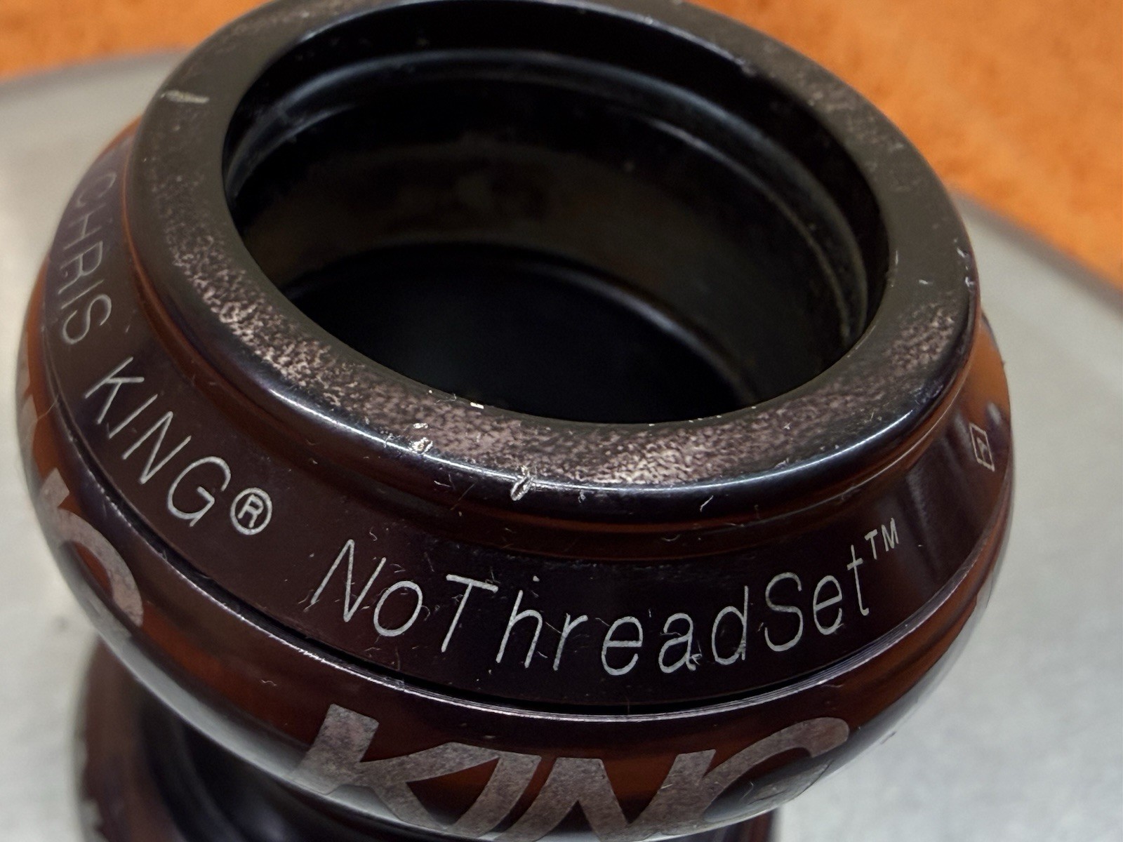 Chris King 1 1/8″ Threadless Headset NoThreadset Black no scuff washer topcap