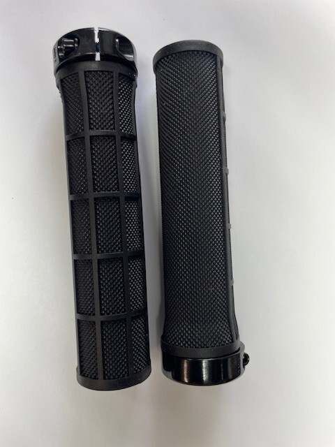 Fuji Bicycles Lock-On Grips Single Lock-On Black Pair ocg10