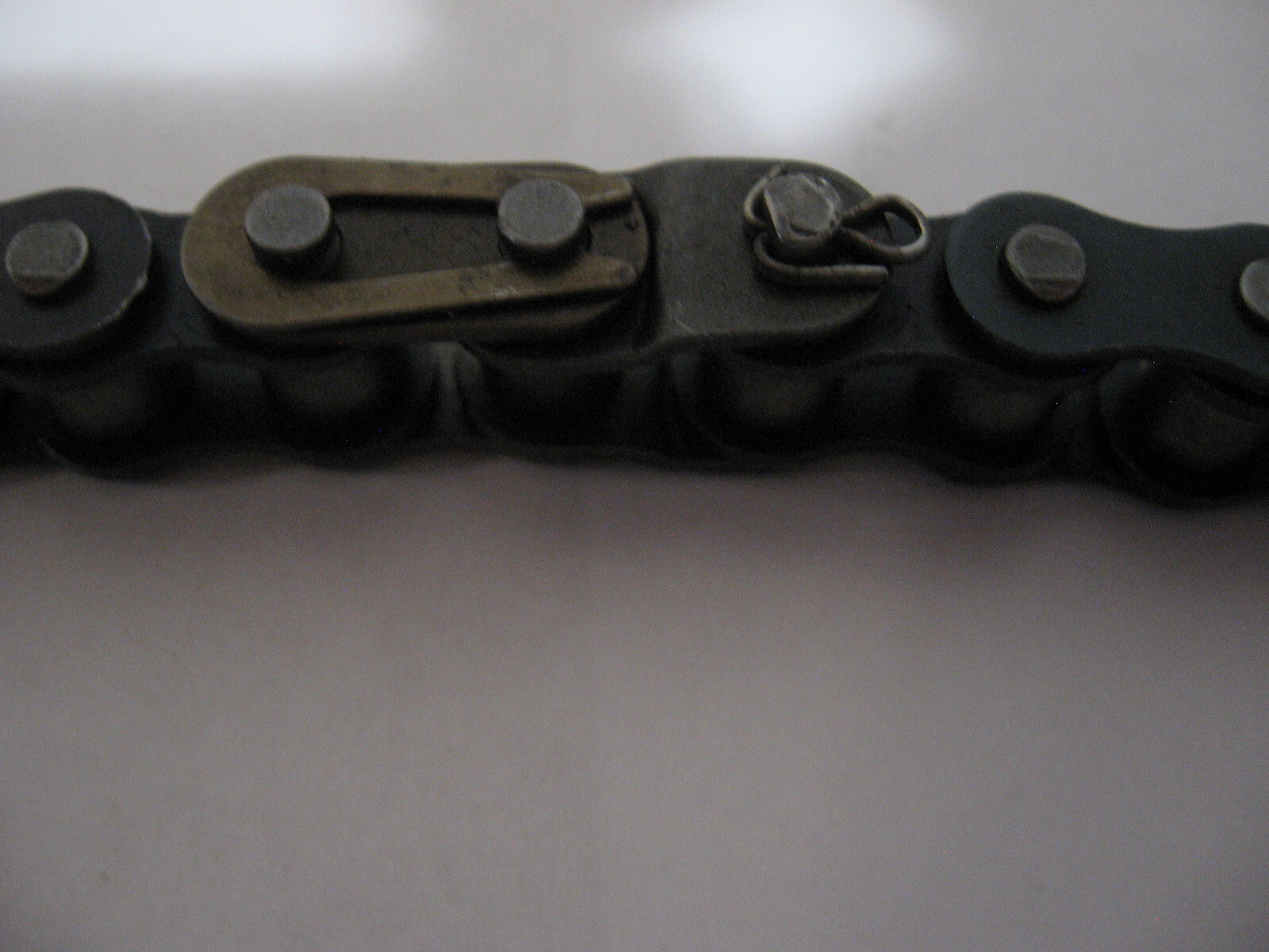 (5 each) Roller Chain 12.7 mm pins C to C and 89 pins – length 45 in or 1143 mm