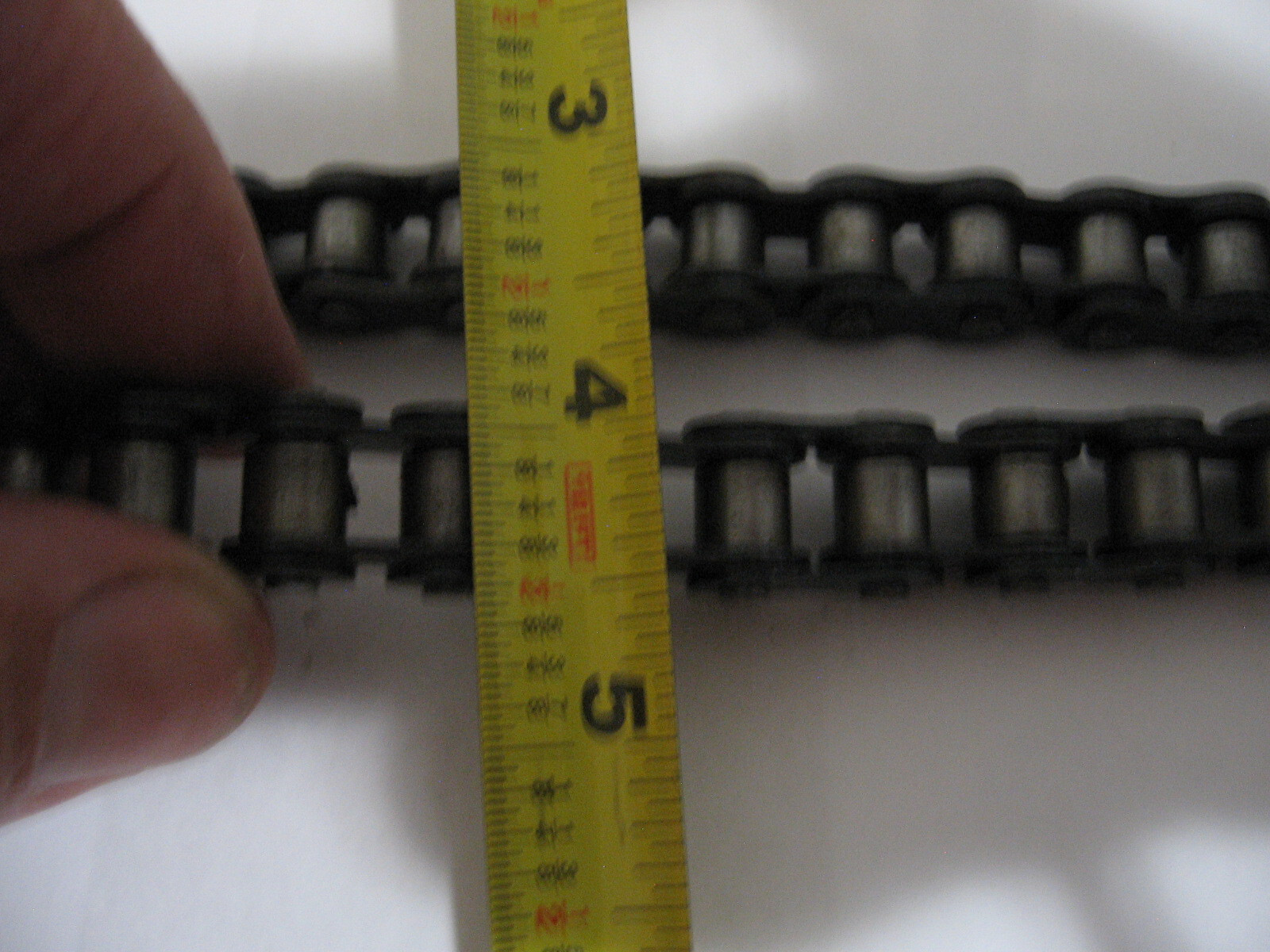 (5 each) Roller Chain 12.7 mm pins C to C and 89 pins – length 45 in or 1143 mm