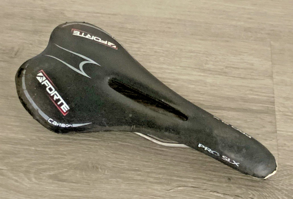 FORTE PRO SLX ROAD BIKE SADDLE TITANIUM STAYS 206 GRAMS 128 MM X 272 MM