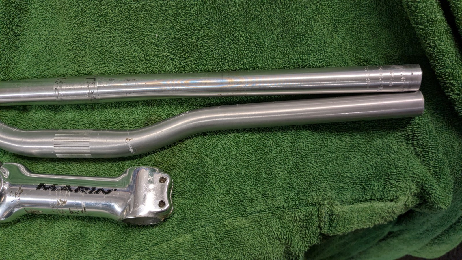 Vintage Marin Mountain Bike 1 1/8″ Stem And Handlebars Riser/Sweep 580mm 25.4mm