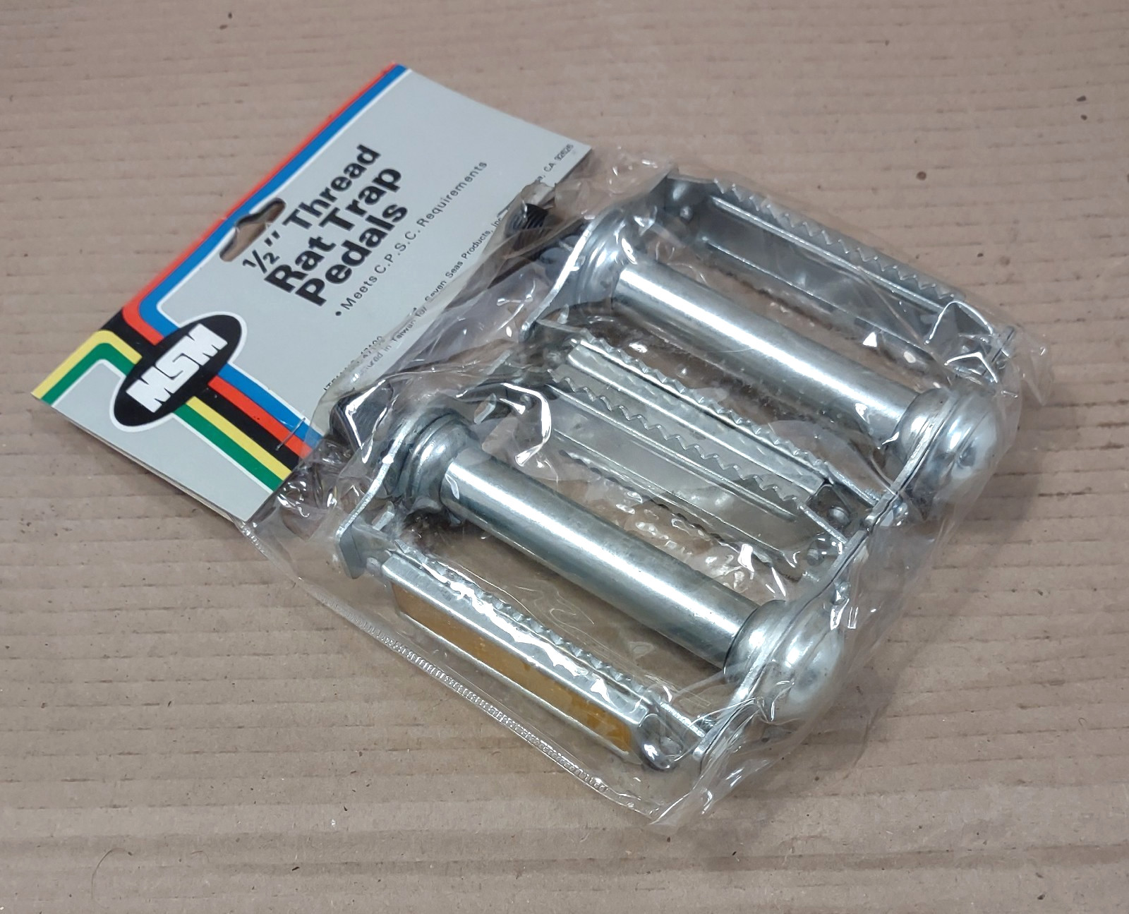 Vintage NOS Bike Wellgo Rat Trap Pedals 1/2″