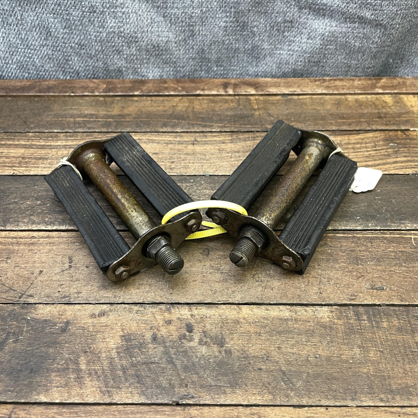 Vintage Wald Block Bike Pedals 1/2 In USA PARTS Bent Shaft Balloon Tire