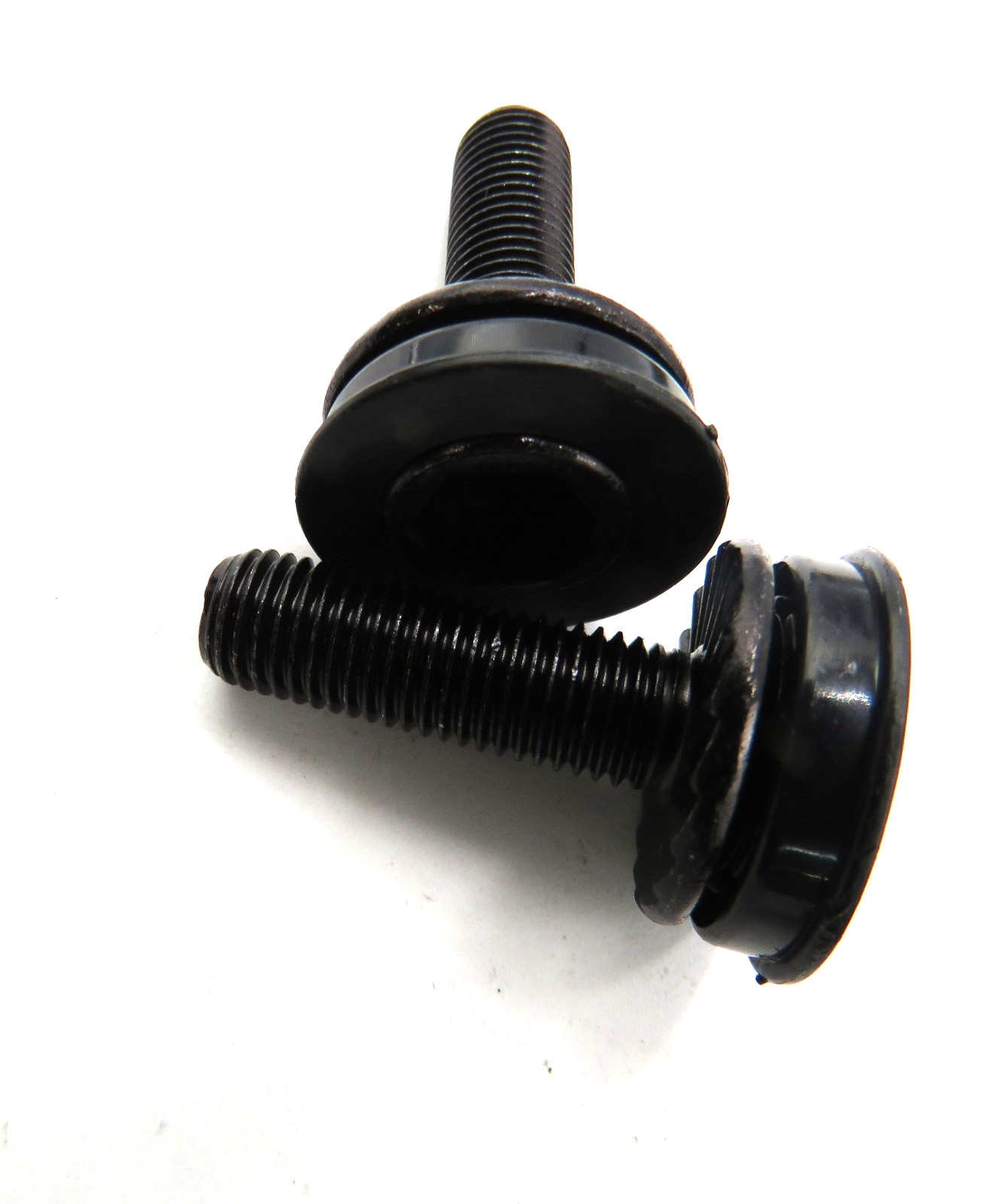 Redline / Alta Mid Sealed Bearing Bottom Bracket , 8 Spline Spindle 19mm & Bolts