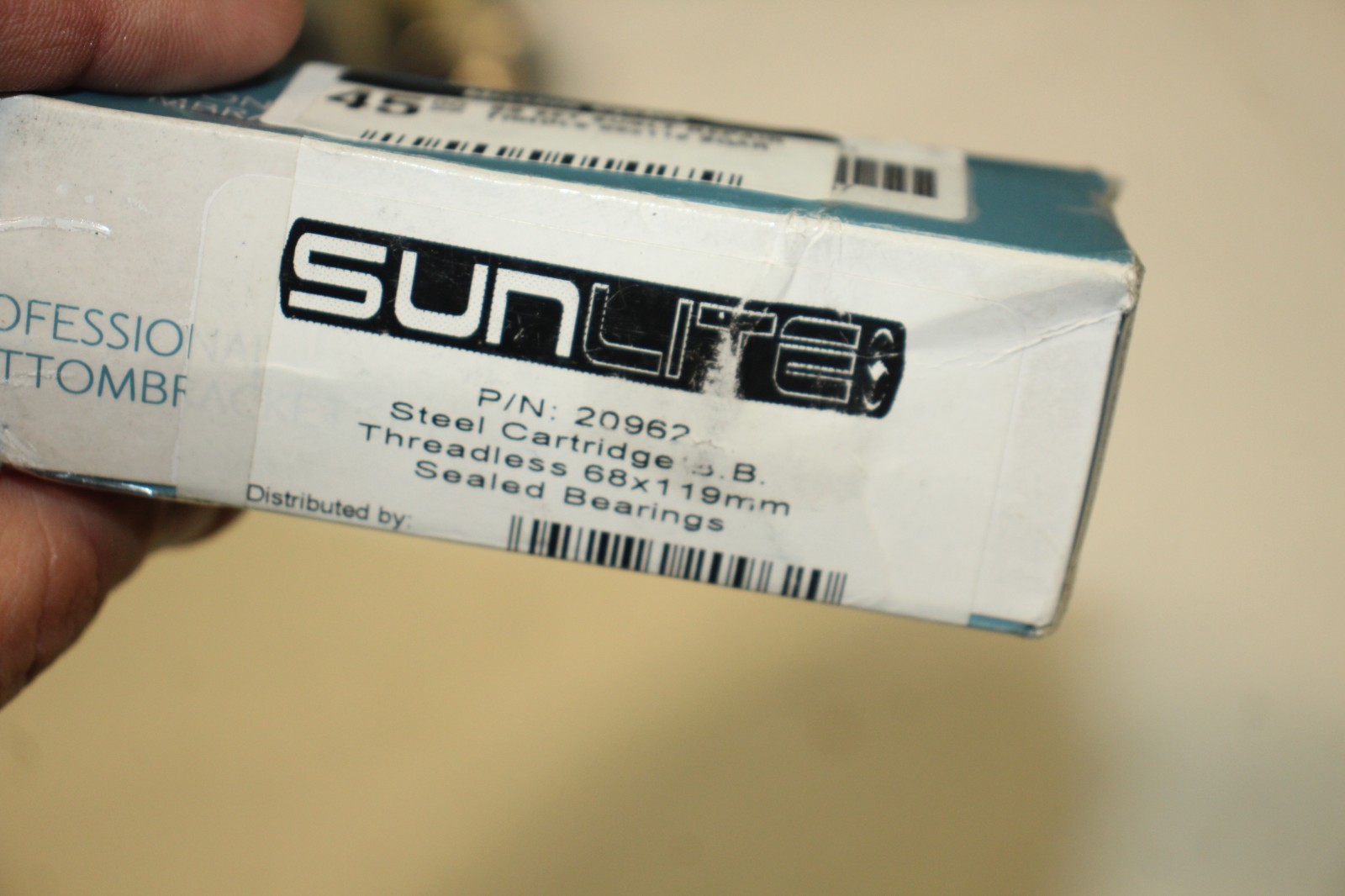 Sunlite Bottom Bracket Cartridge 20962 Threadless 68x119mm