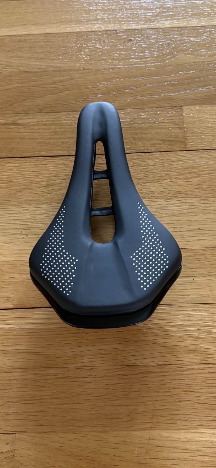 Universal Road Mountain Bike Synthetic Alloy Black Bicycle Saddle