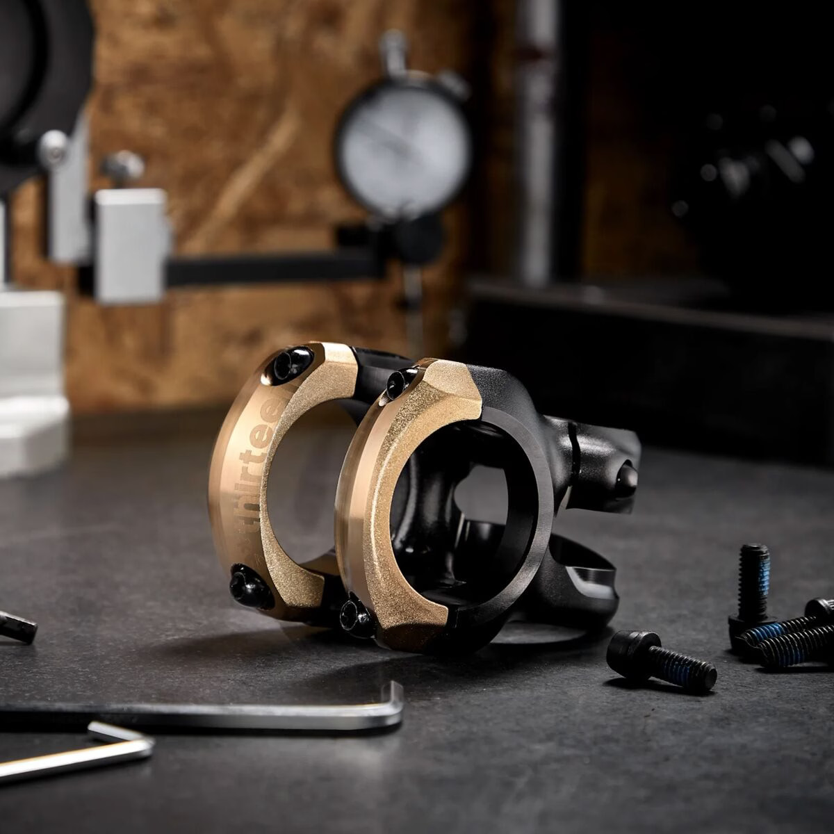 e*thirteen components Plus 35 Stem