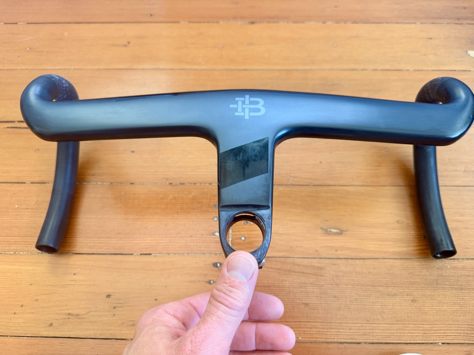 black inc integrated carbon handlebar