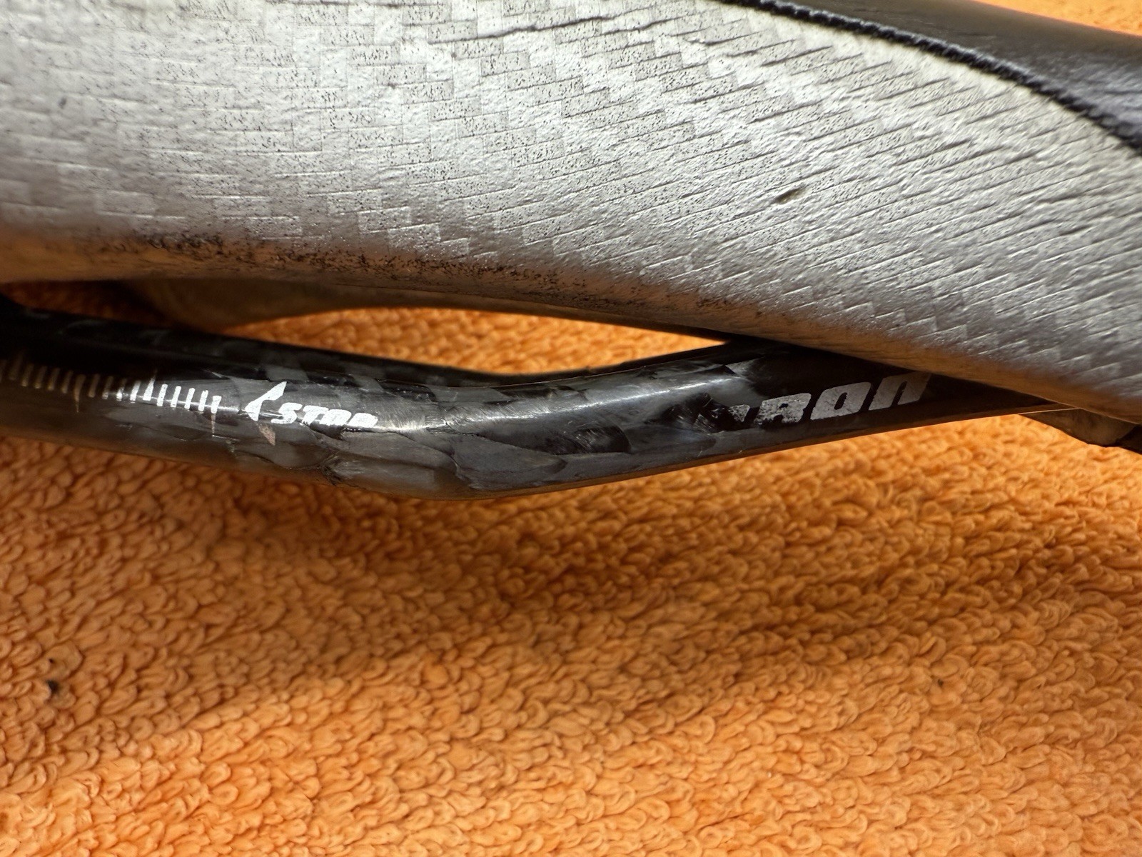 Terry Fly Carbon – Railed Saddle Handmade in Italy 219g! 139mm