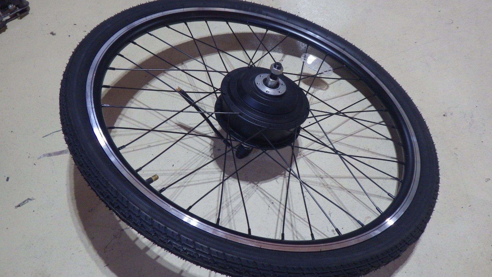 ebike hub drive wheel 26″ mountain bike cruiser conversion Genze e102