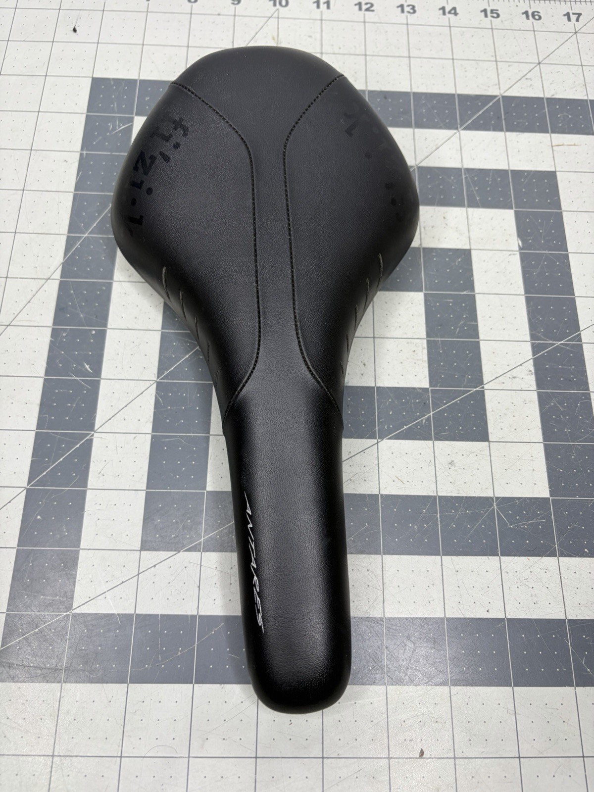 Fizik R5 Kium Rail Road Saddle Black Used (B2)