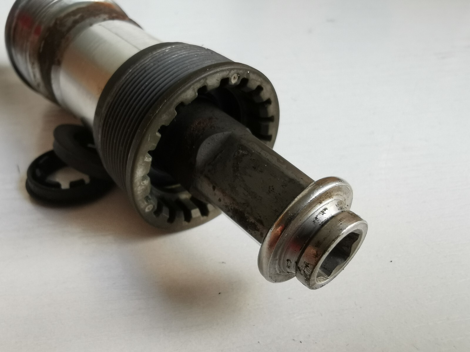 Shimano 600 Deore XT 113mm BB-UN73 bottom bracket BSA 1.37×24 TPI square taper
