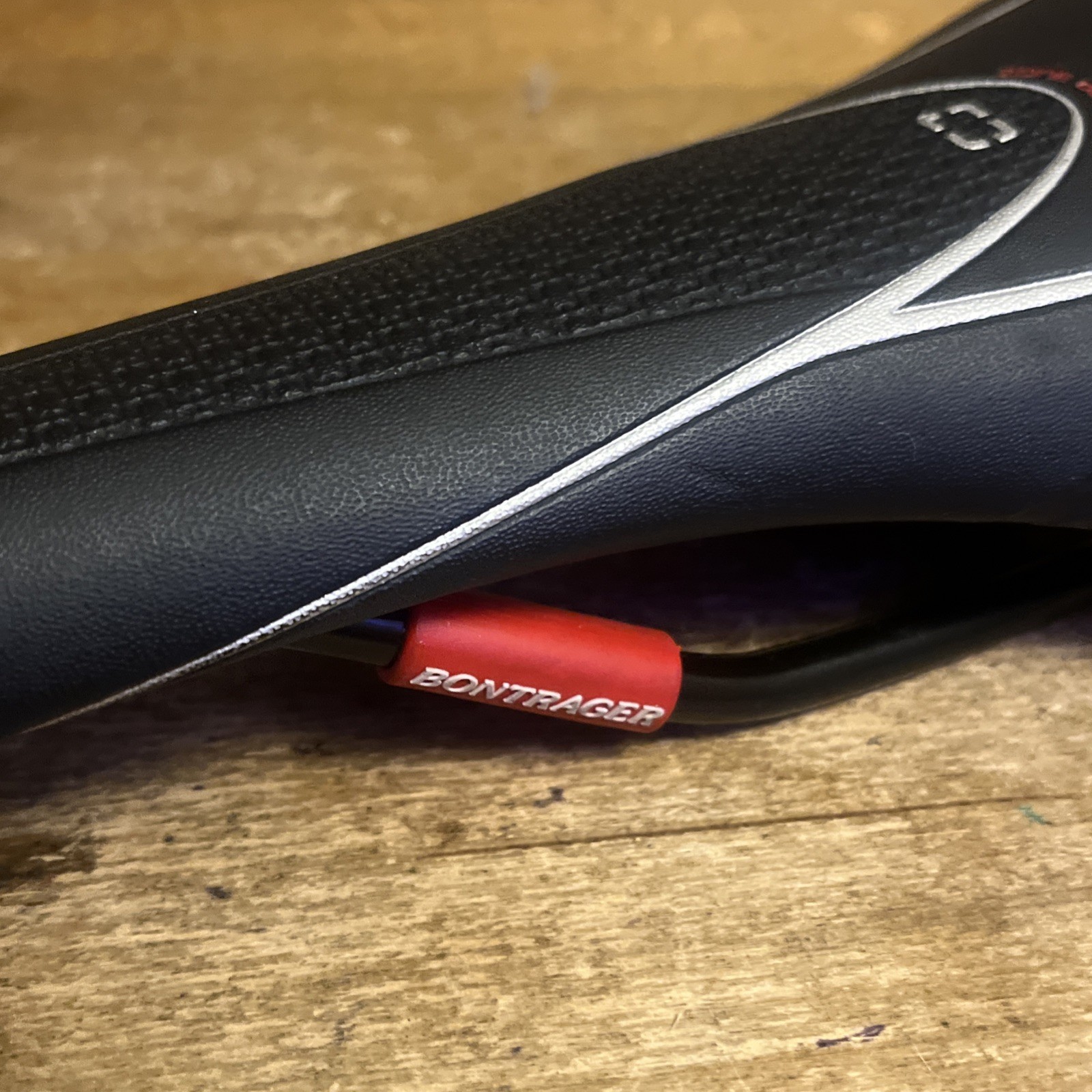 Vintage Bontrager RXL Inform Saddle 270 mm Length 140 Width Ti Rails Tempt Tech