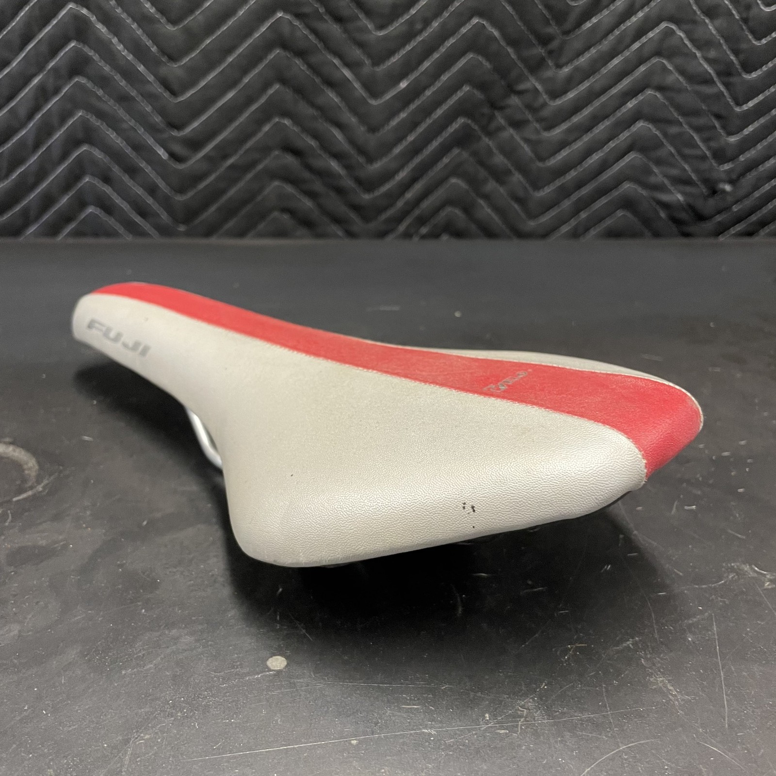 Velo Fuji Bike Saddle – Silver/Red – Used