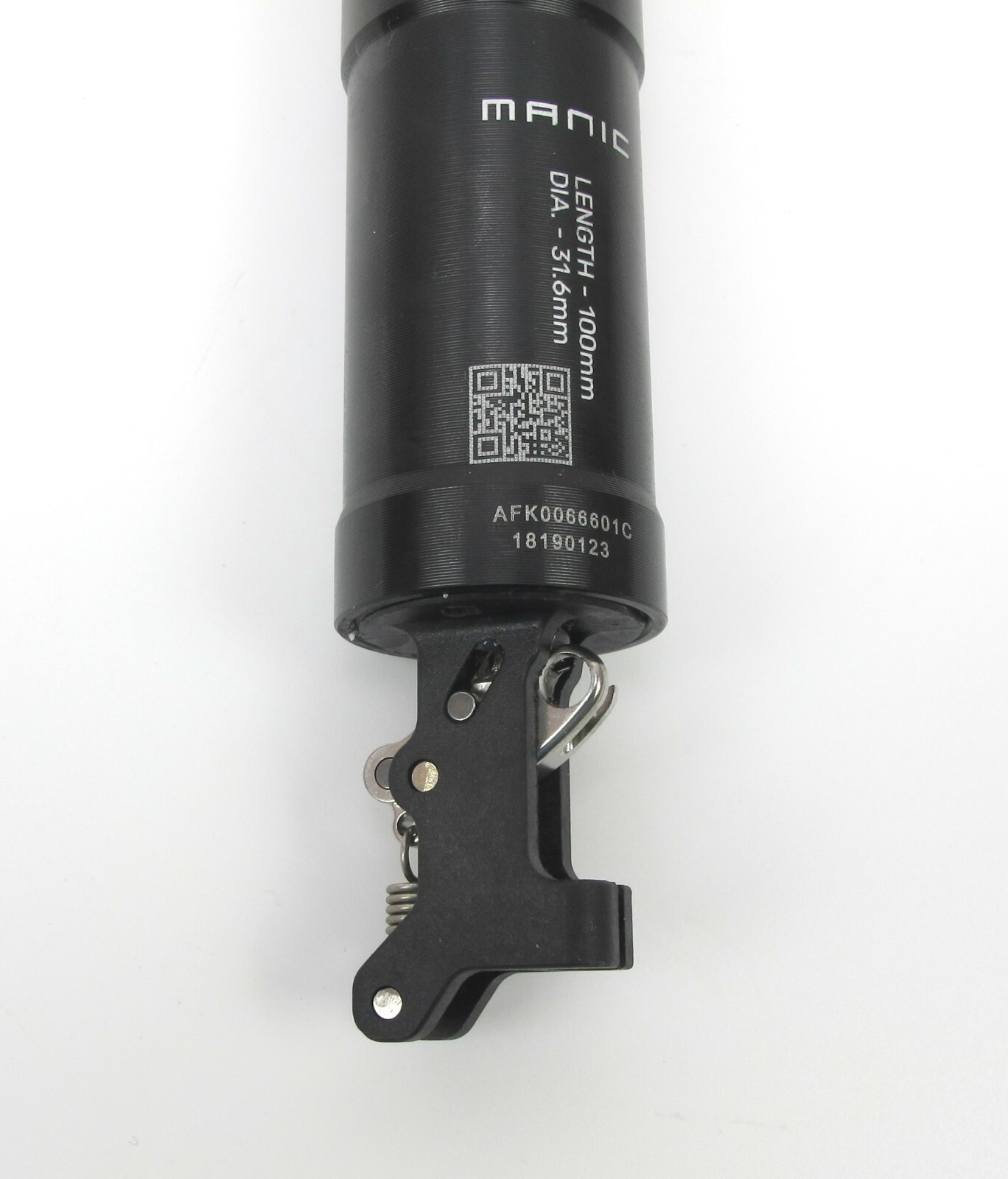 XFusion Manic Dropper Seatpost 31.6 100mm w/ Remote Internal – $200MSRP