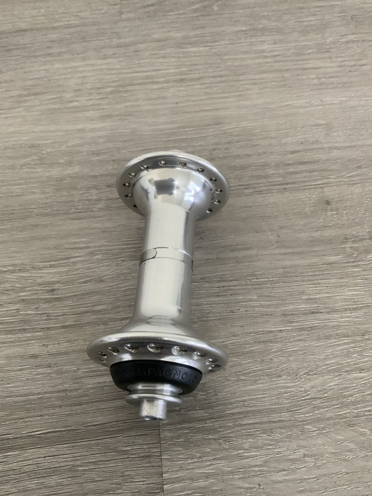 CAMPAGNOLO RECORD FRONT HUB 32 HOLE 100 MM SPACING 116 GRAMS