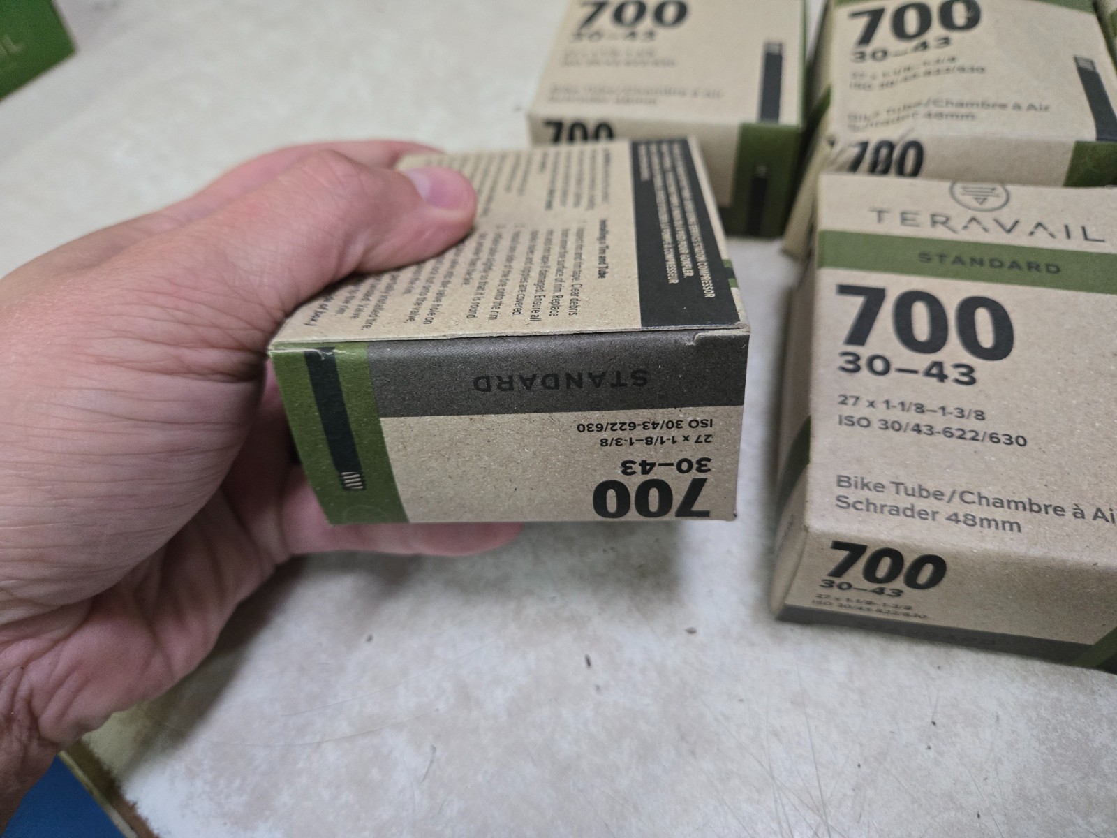 LOT OF 6 Teravail Standard Tube – 700 x 30 – 43mm – Schrader Valve 55620470