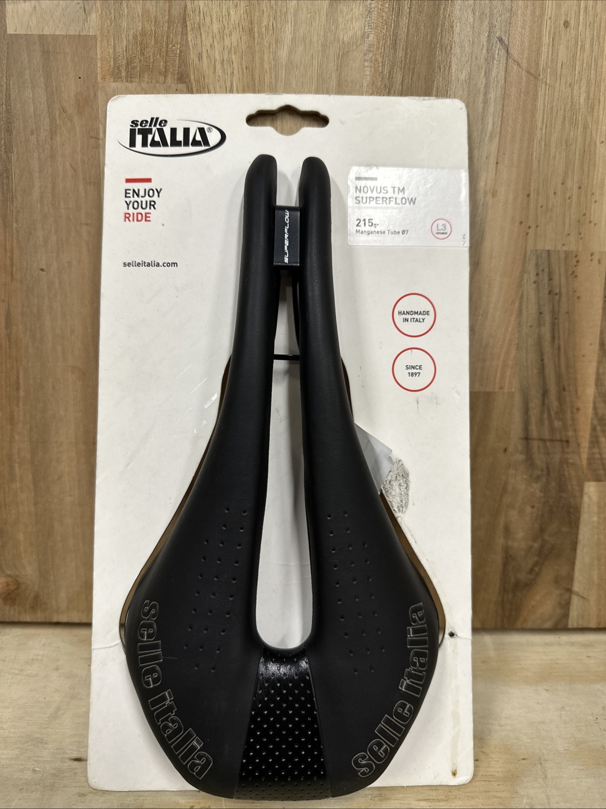 Selle Italia Novus Endurance TM Superflow Saddle – Manganese, Black, L3
