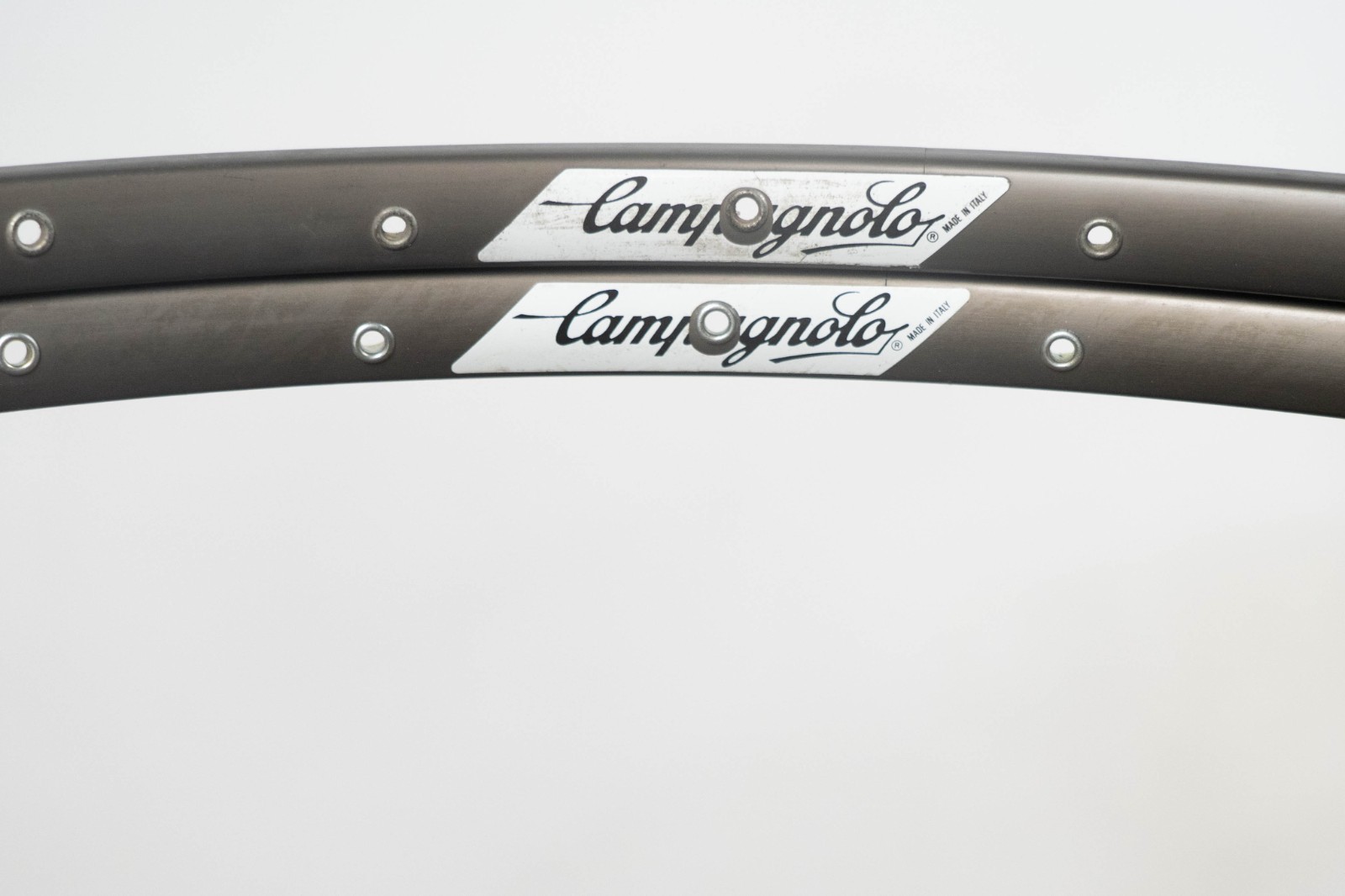 NOS CAMPAGNOLO OMEGA STRADA HARDOX TUBULAR RIMS 28″ 700c 32H VINTAGE ROAD
