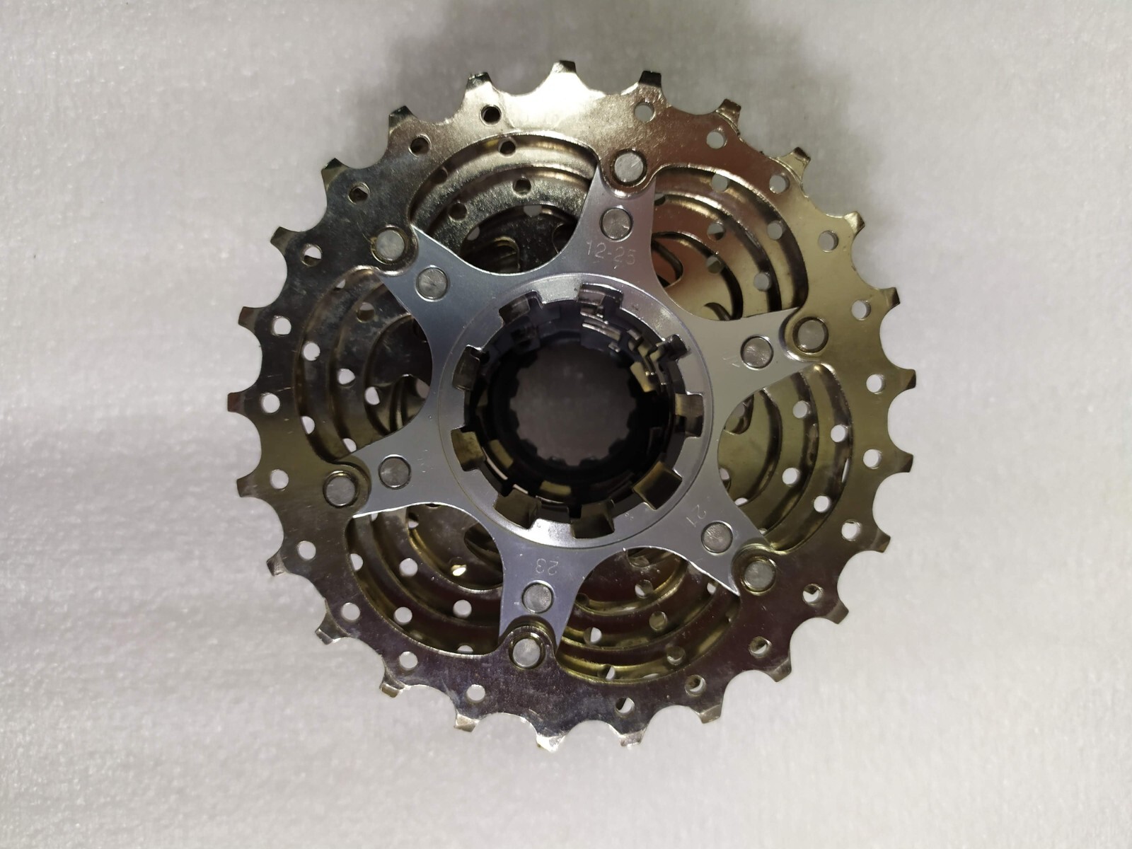 Shimano 105 CS-5700 10 speed cassette 11-25