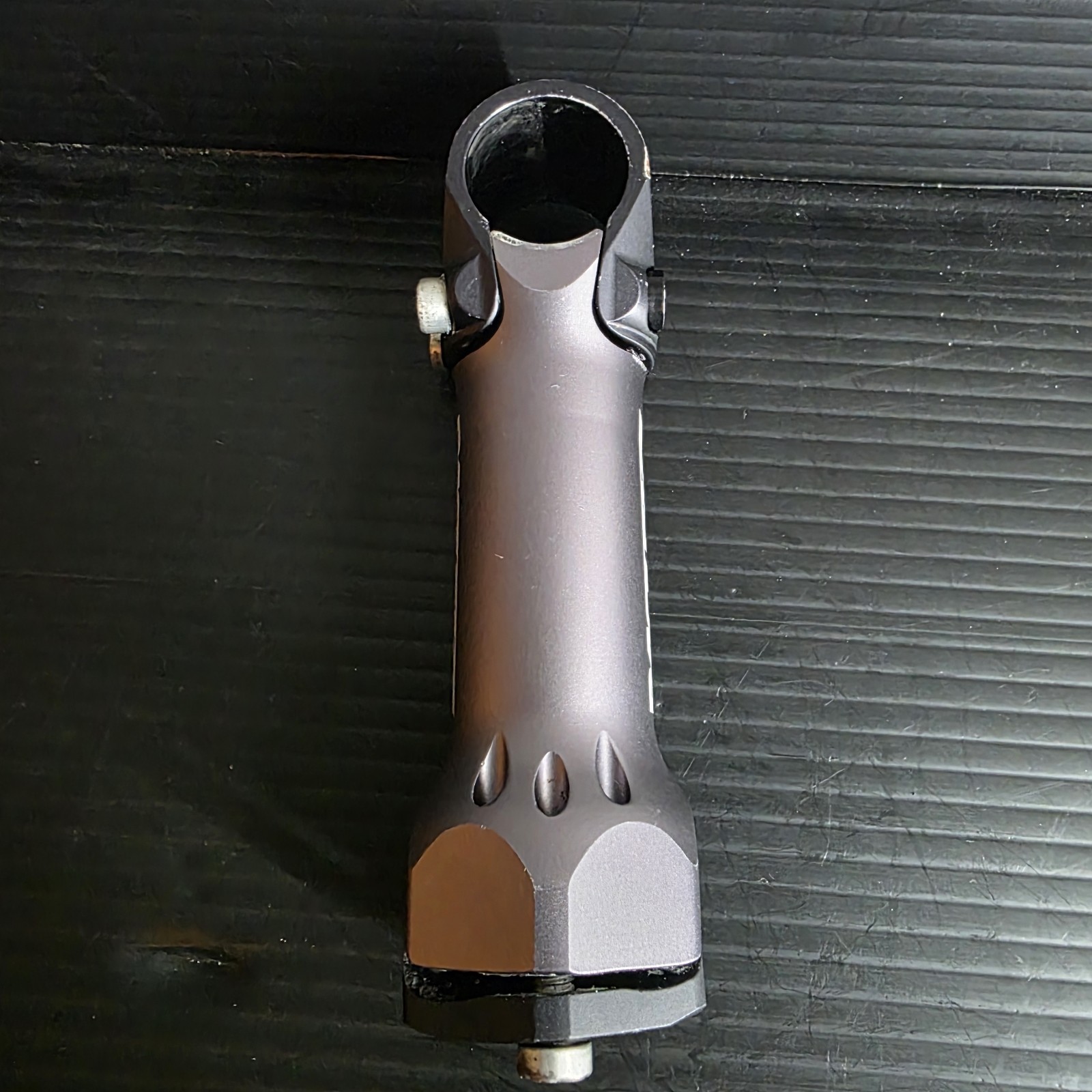 Race Face System CNC 1 1/8″ Threadless Stem, 25.4mm Clamp, 120mm, 5° Gray
