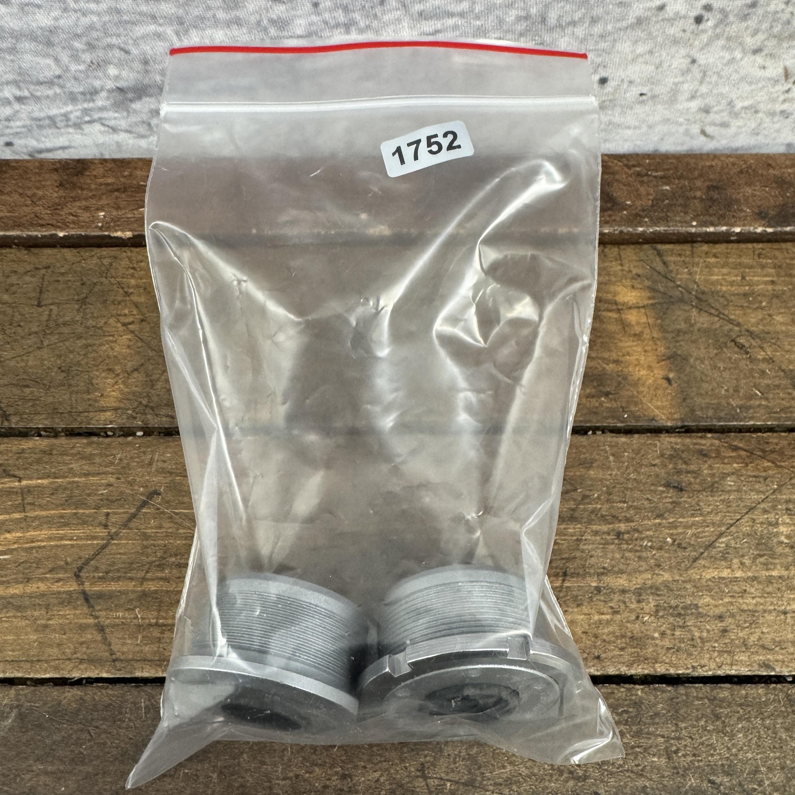 Vintage Suntour WTB Grease Guard Bottom Bracket Cups NOS 1.37x24T XC Pro MTB