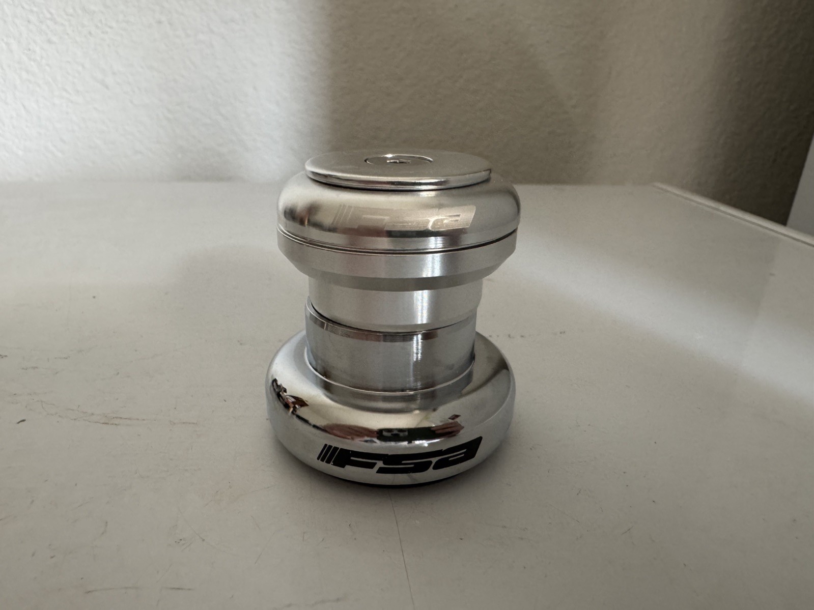 SILVER FSA PIG DH PRO, SEALED BEARING, 1-1/8 THREADLESS HEADSET, GYRO COMPATIBLE