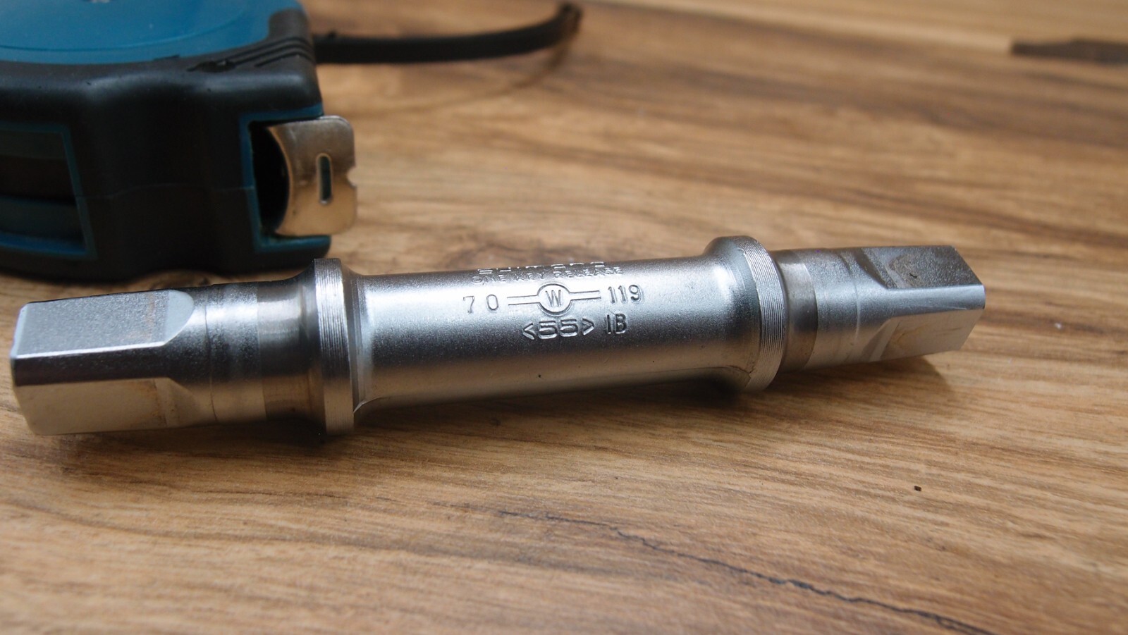 bottom bracket axle Shimano VIA Japan one key release 119 mm 1984
