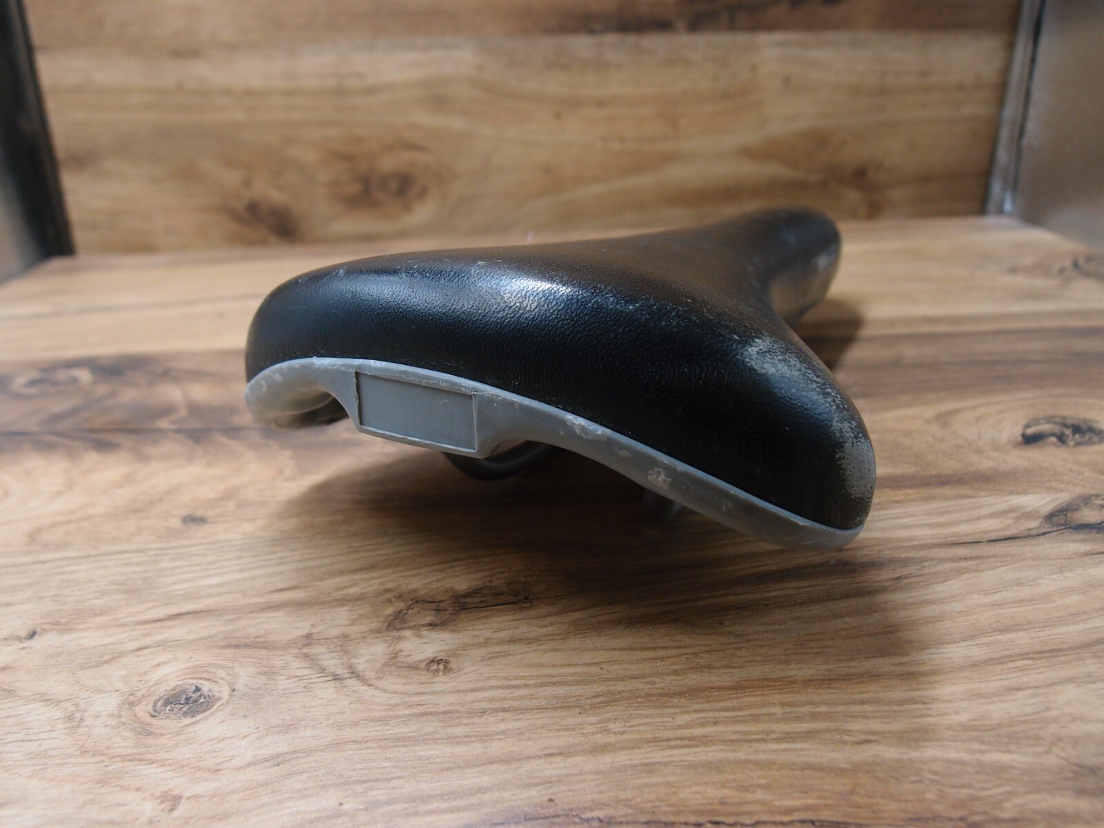 MTB seat VELO 239 Chromoly saddle from Trek bike