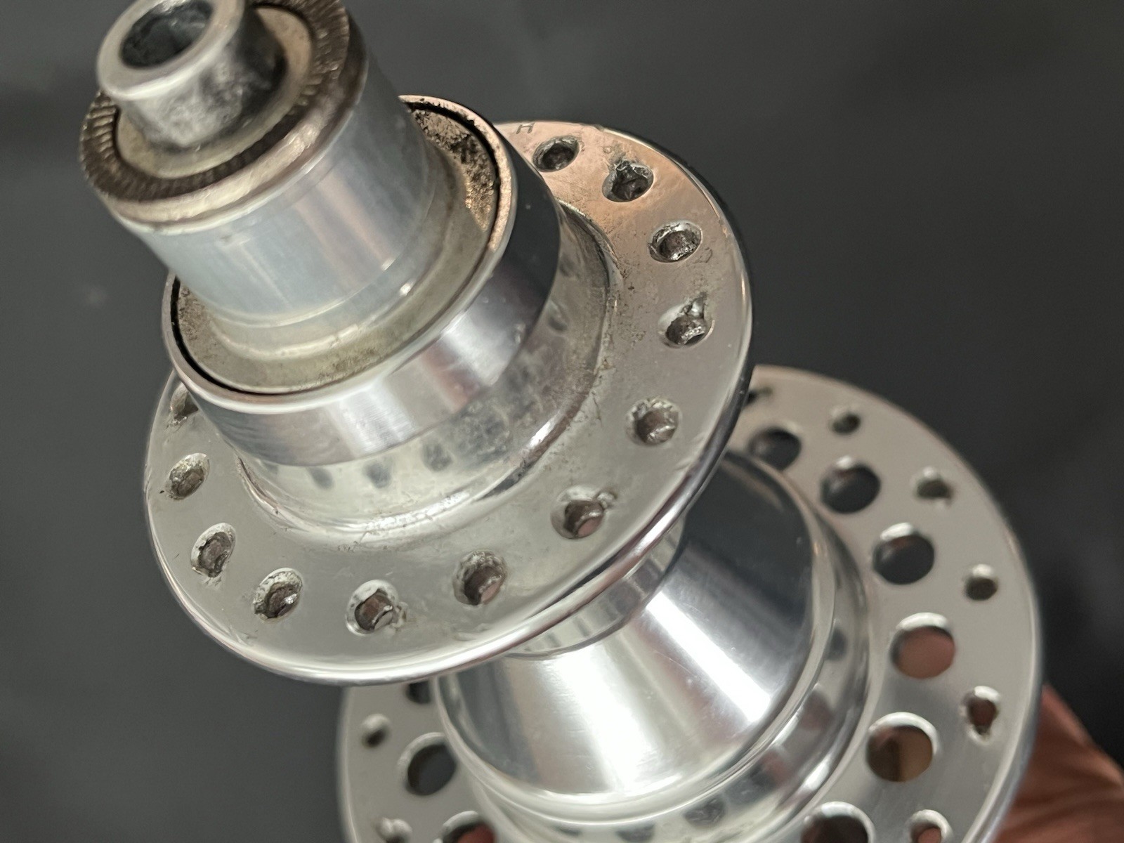 Velocity Race 32h Rear Hub 130mm, Campagnolo Freehub 8-9-10s