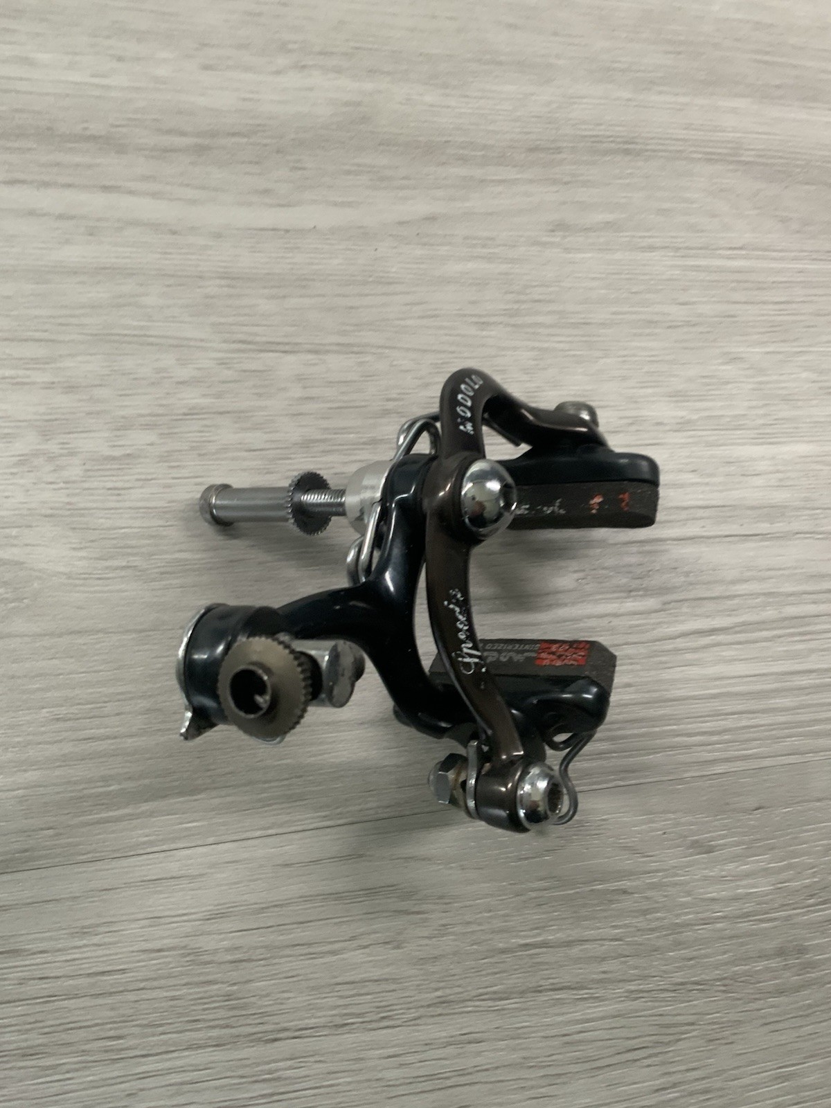 MODOLO SPEEDY FRONT BRAKE CALIPER NUT MOUNT 42-52 MM REACH RECESSED