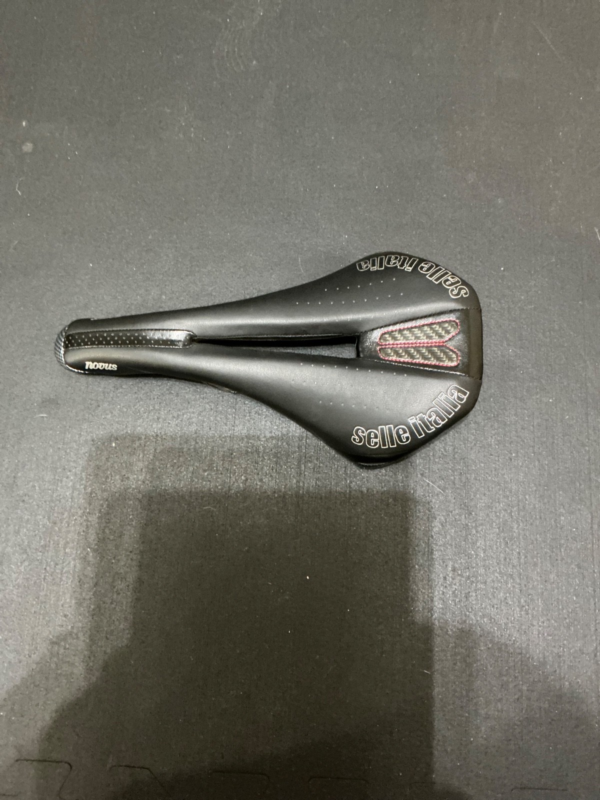 Selle Italia SLR Boost Kit Carbonio Superflow Saddle – Black