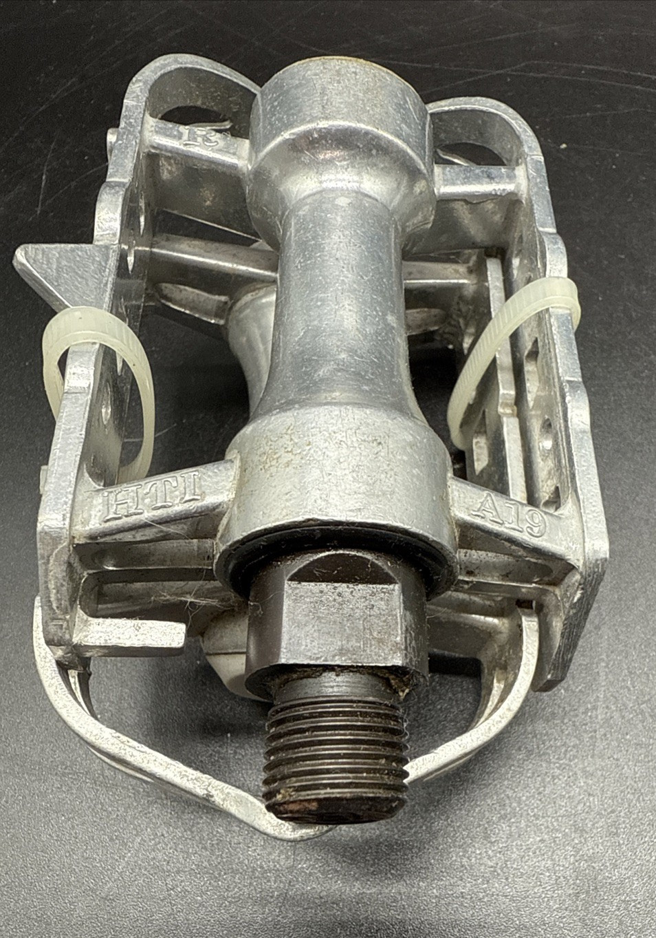 Vintage HTI A19 Road Bike Platform Pedals Bike 9/16″ Silver Aluminum