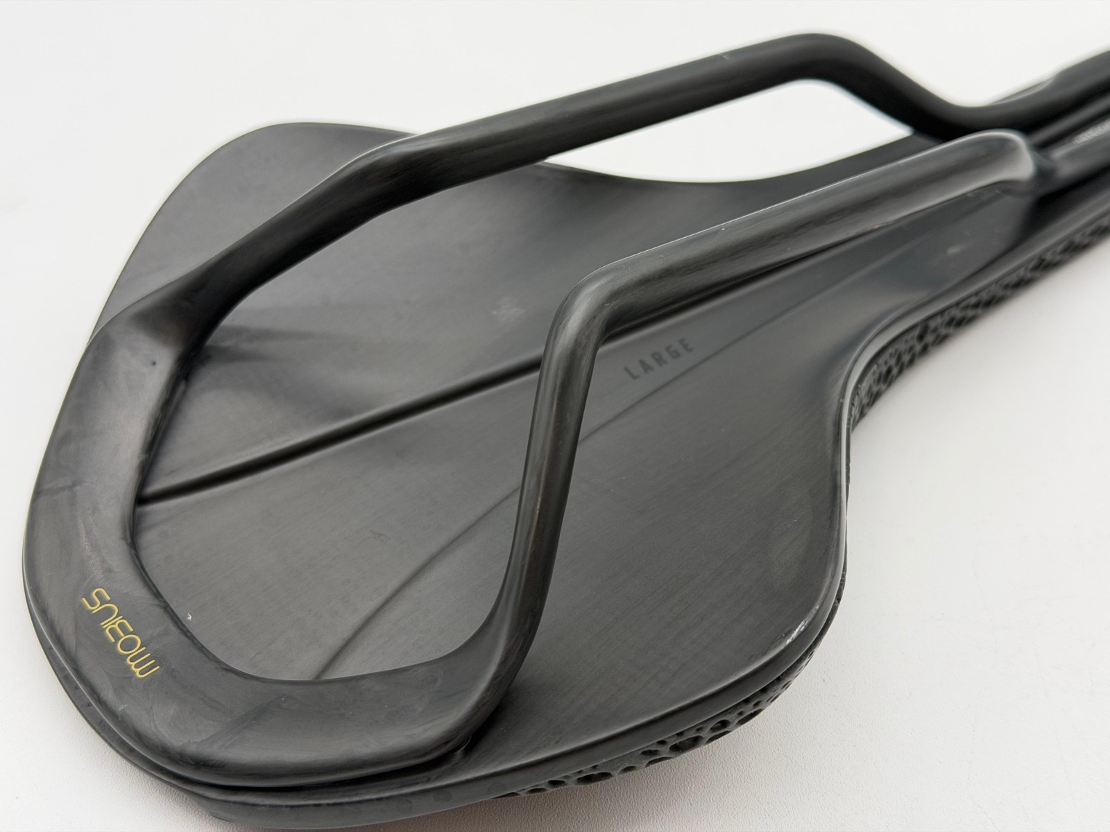 Fizik Versus EVO Adaptive 3D Printed Carbon Fiber Road Saddle 146mm wide x 270mm