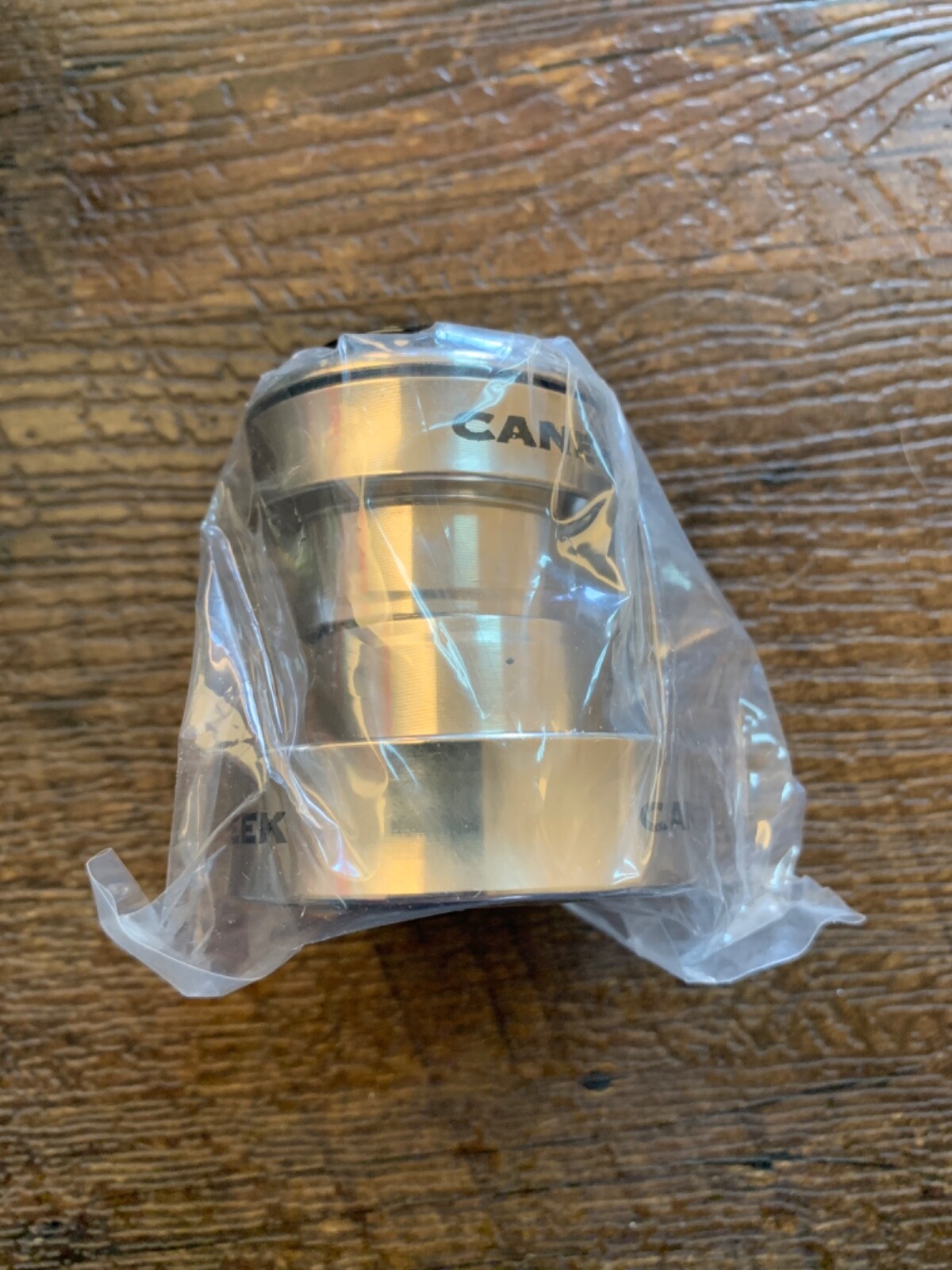 CANE CREEK 1/1/8″ Threadless Headset, Tank Hit model, NIB, BLACK ONLY!
