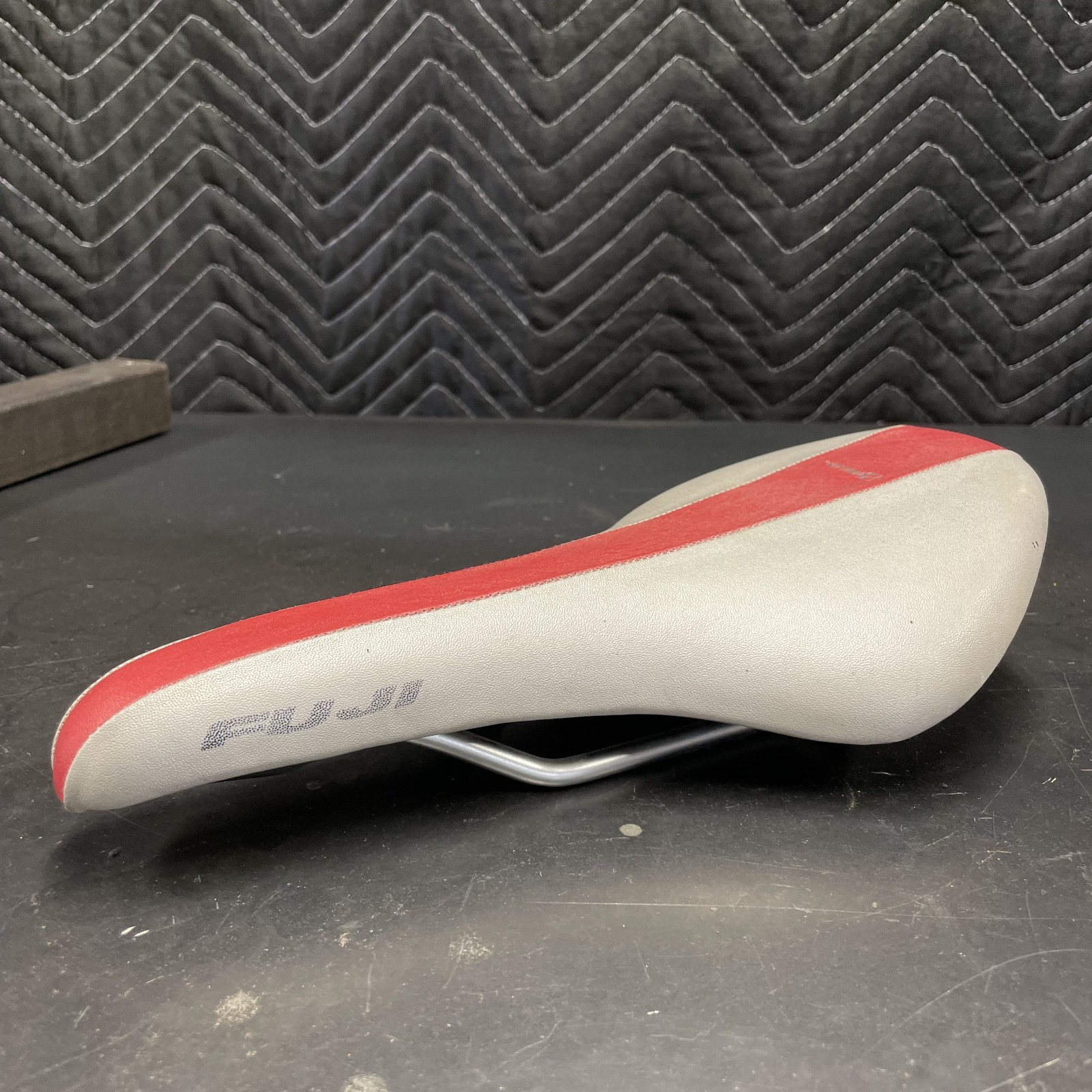 Velo Fuji Bike Saddle – Silver/Red – Used