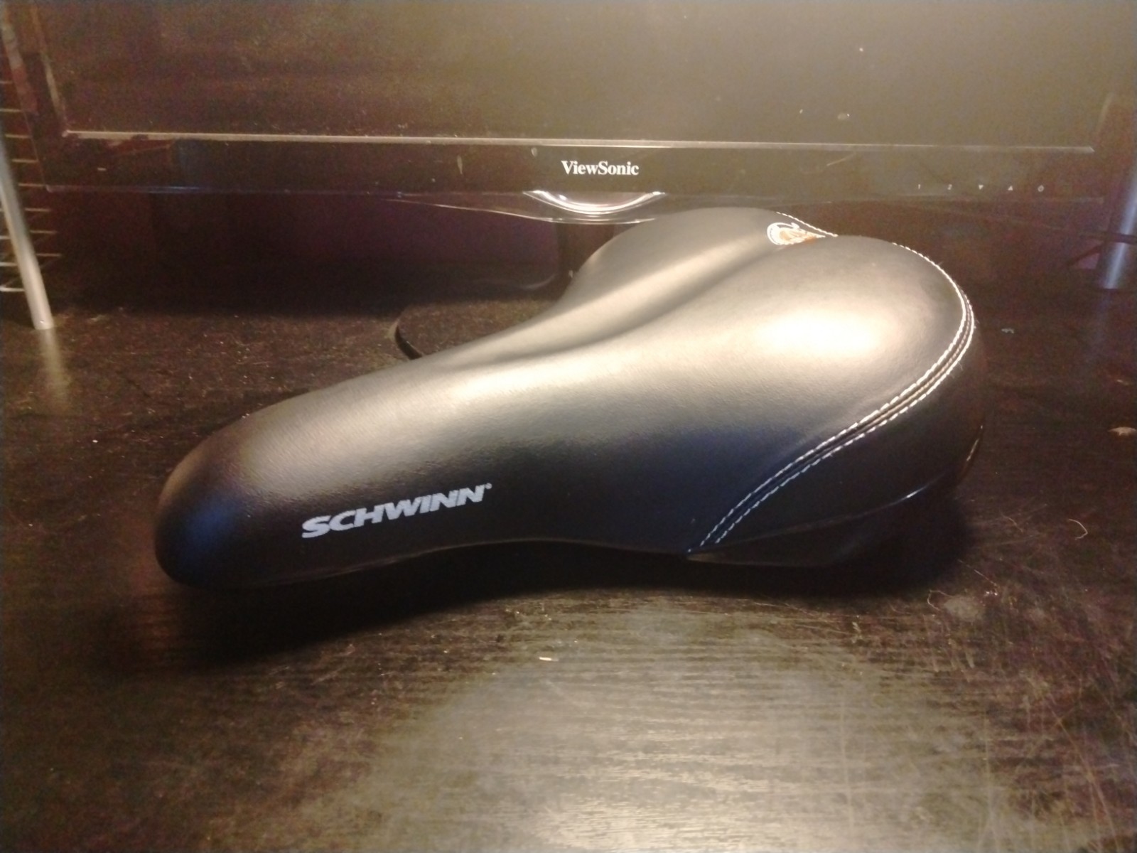 Schwinn Quality Cruiser Bike Seat – Small Logo – Pristine!