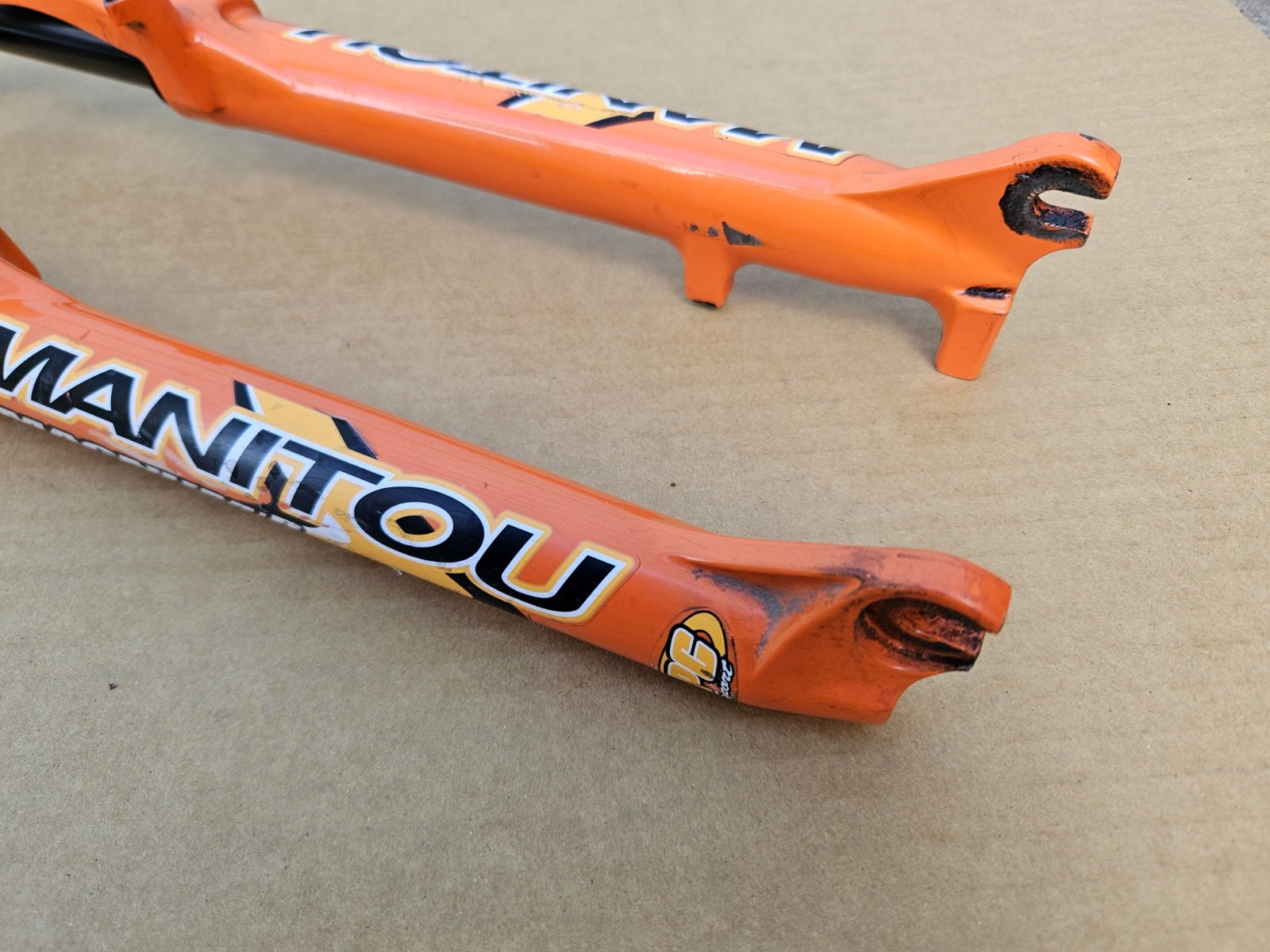 90s Manitou Magnum R 26″ Mountain Bike Front Fork 1-1/8″ Steerer V or Disc Brake
