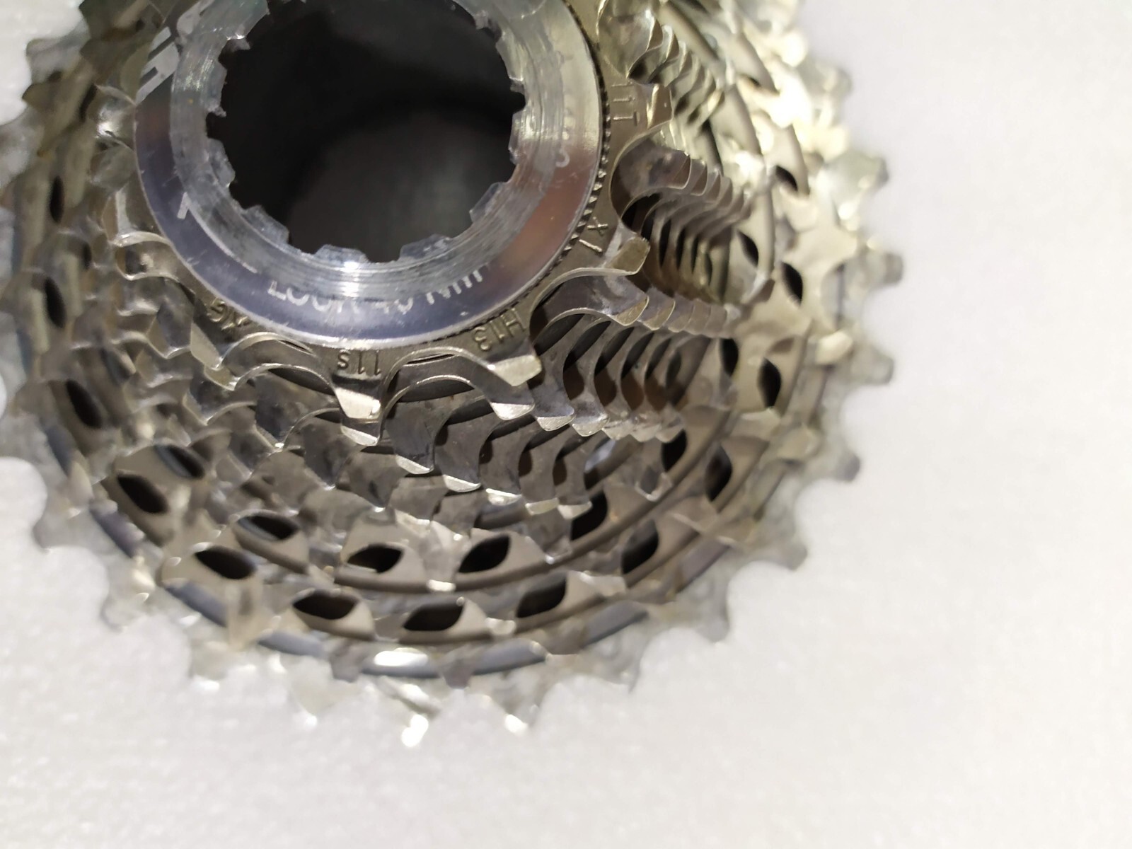Shimano 105 CS-5700 10 speed cassette 11-25