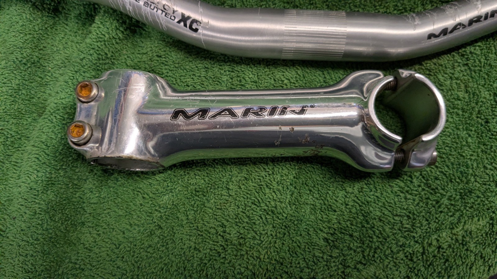 Vintage Marin Mountain Bike 1 1/8″ Stem And Handlebars Riser/Sweep 580mm 25.4mm