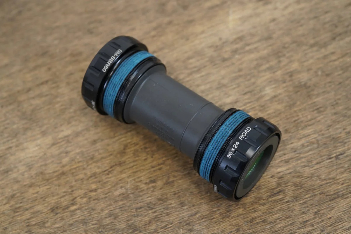 NEW Shimano SM-BBR60 68mm BSA Threaded 24mm Bottom Bracket