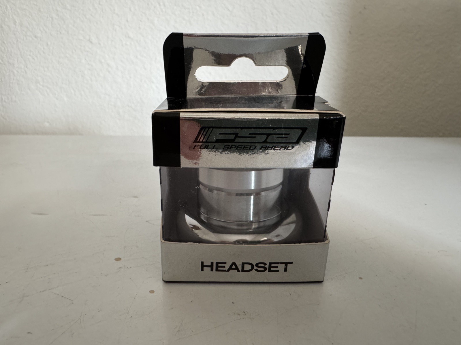SILVER FSA PIG DH PRO, SEALED BEARING, 1-1/8 THREADLESS HEADSET, GYRO COMPATIBLE