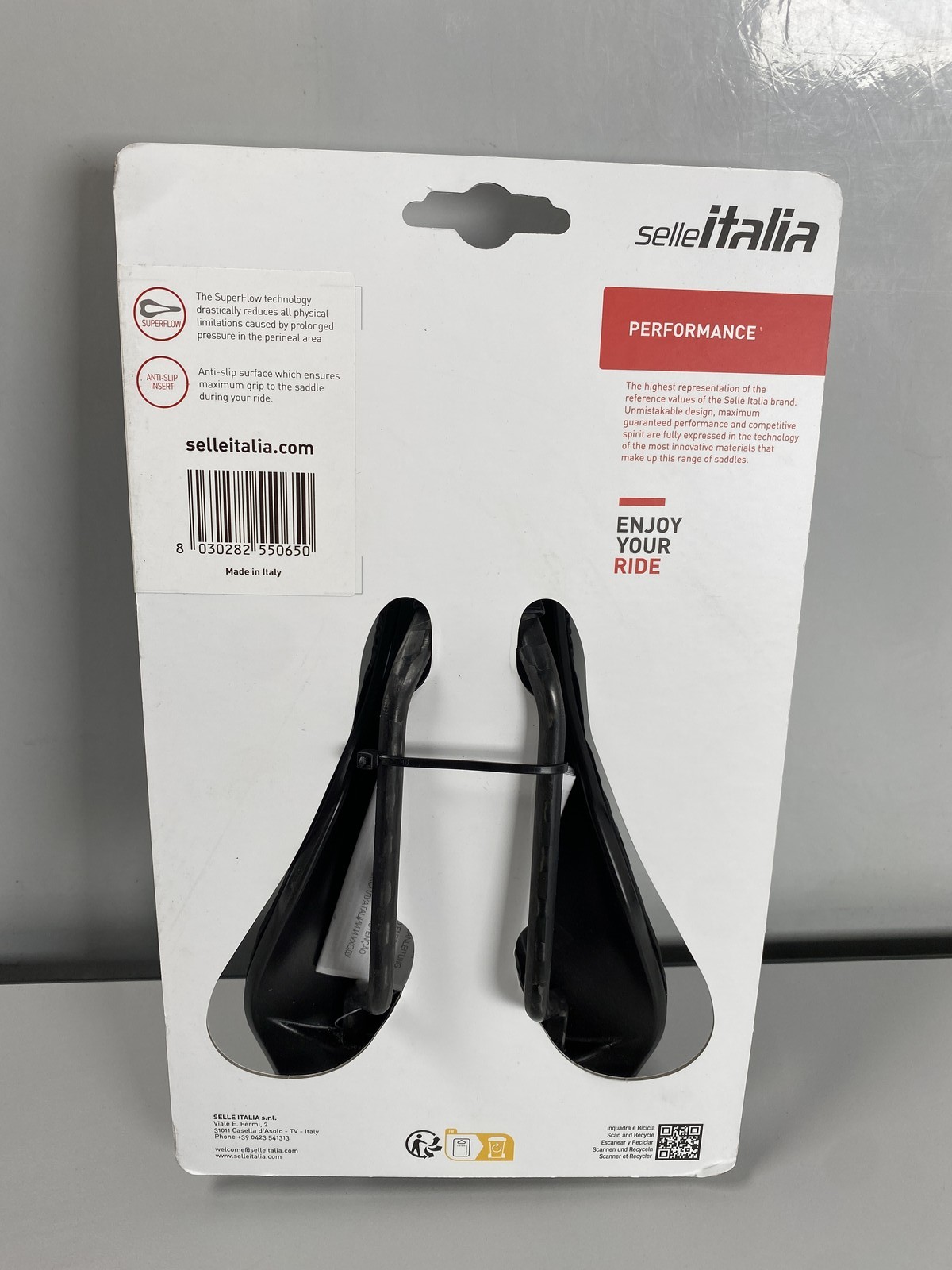 Selle Italia Watt 3D Kit Carbonio Superflow Saddle – Black