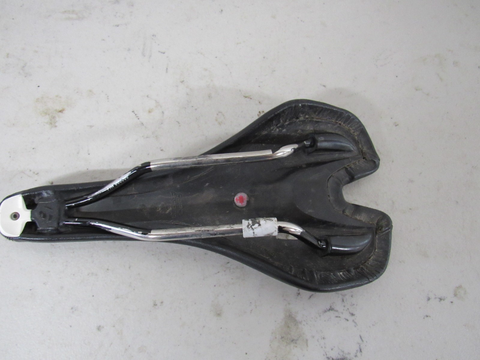 Bontrager Affinity RXL Saddle 200g Titanium Rails 138mm x 270mm