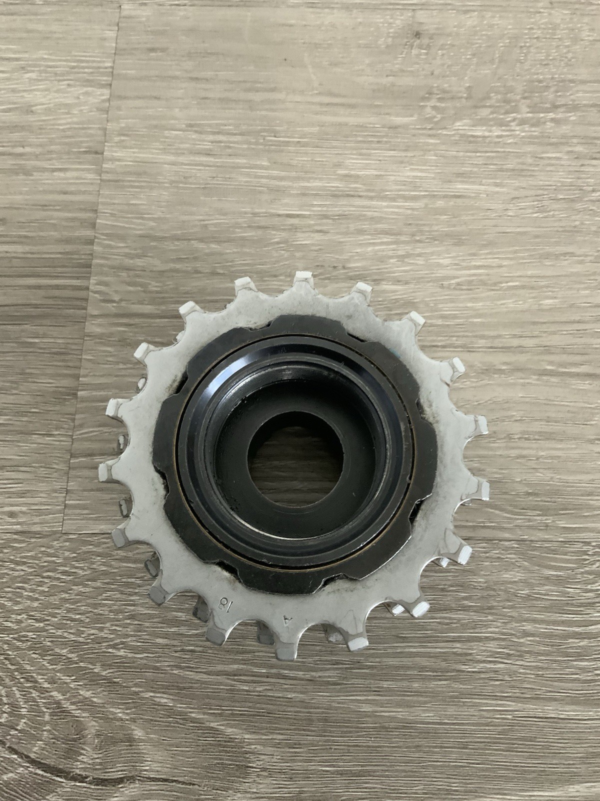SUNTOUR WINNER PRO FREEWHEEL 6 SPEED 13-18 TOOTH BRITISH THREADING