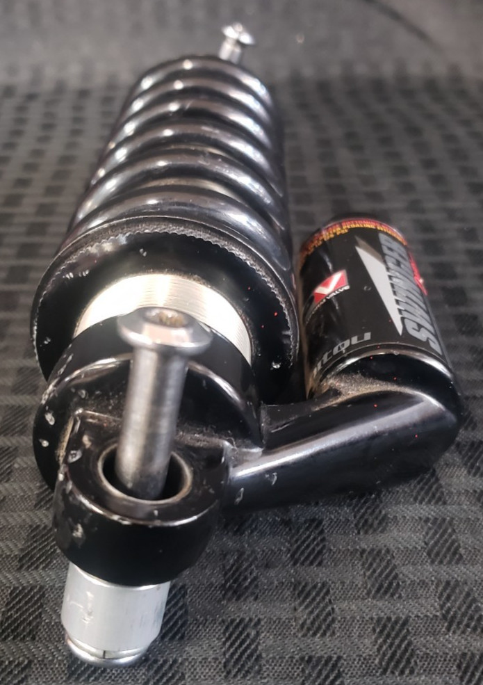 450283 – Manitou Swinger 4Way SPV Shock Absorber